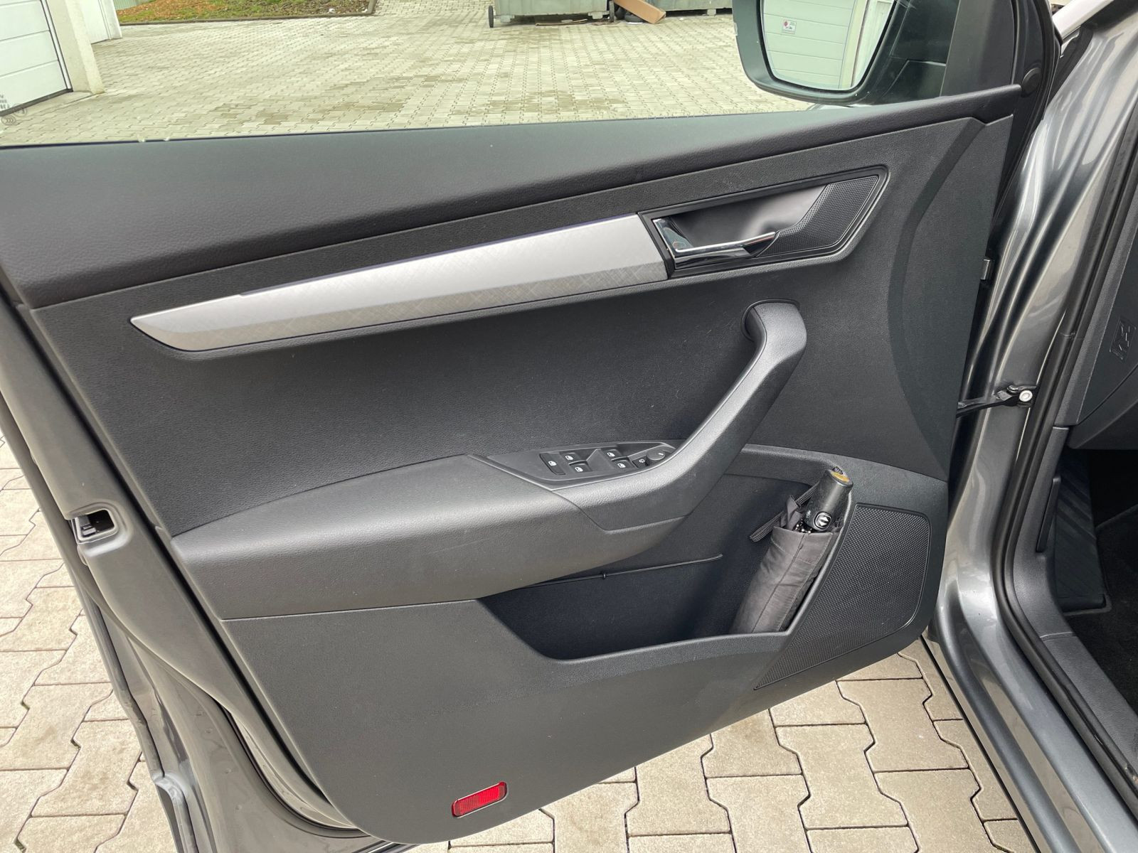 Skoda Karoq Drive 2.0 4x4 TDI DSG  LED AHK Carplay