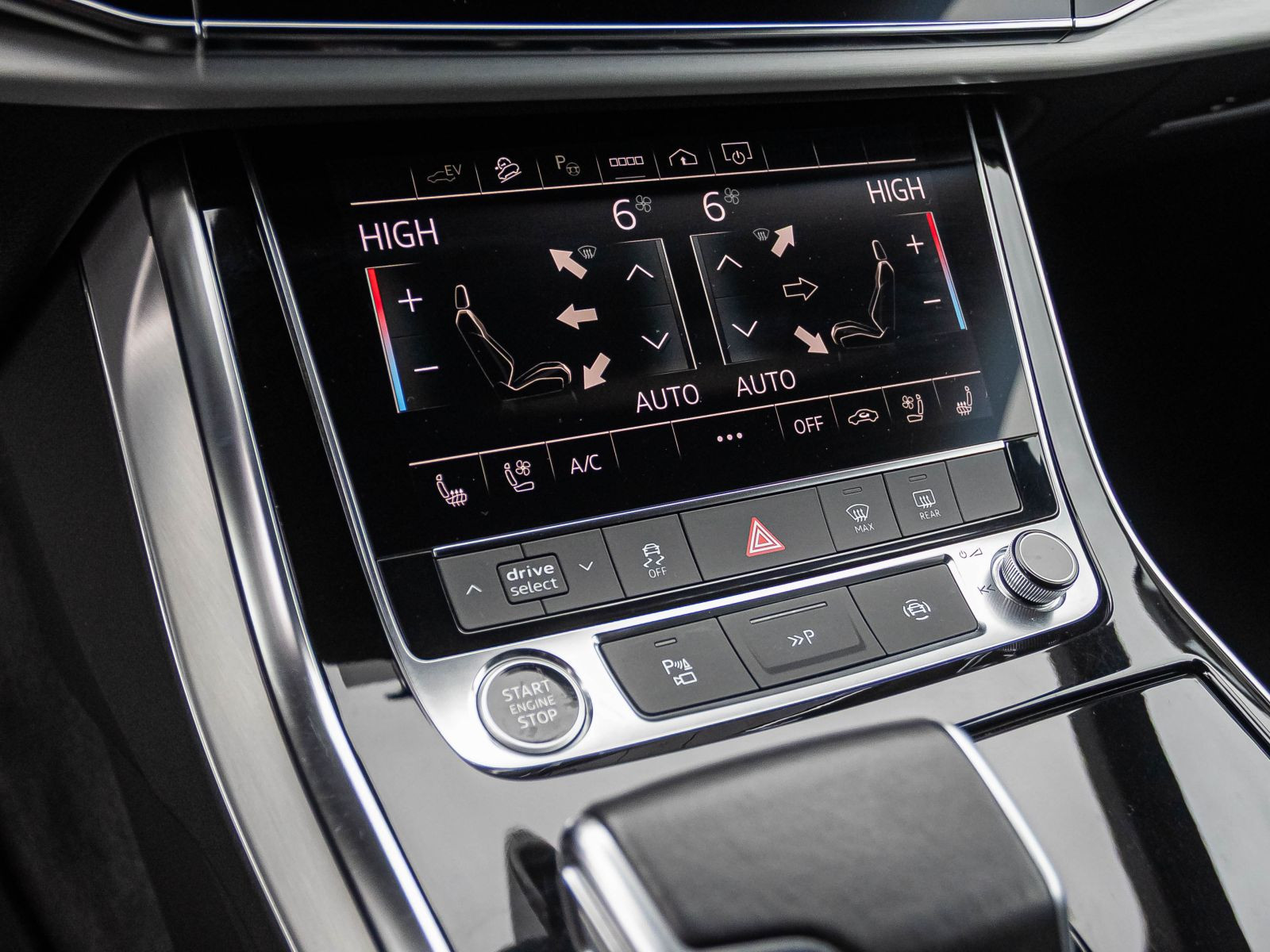 Audi Q8 S line 55TFSI e AHK Navi LED Standklima Luftfederung