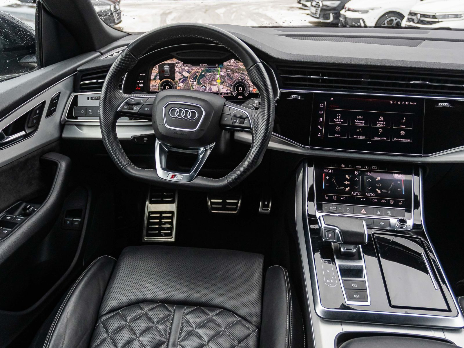 Audi Q8 S line 55TFSI e AHK Navi LED Standklima Luftfederung
