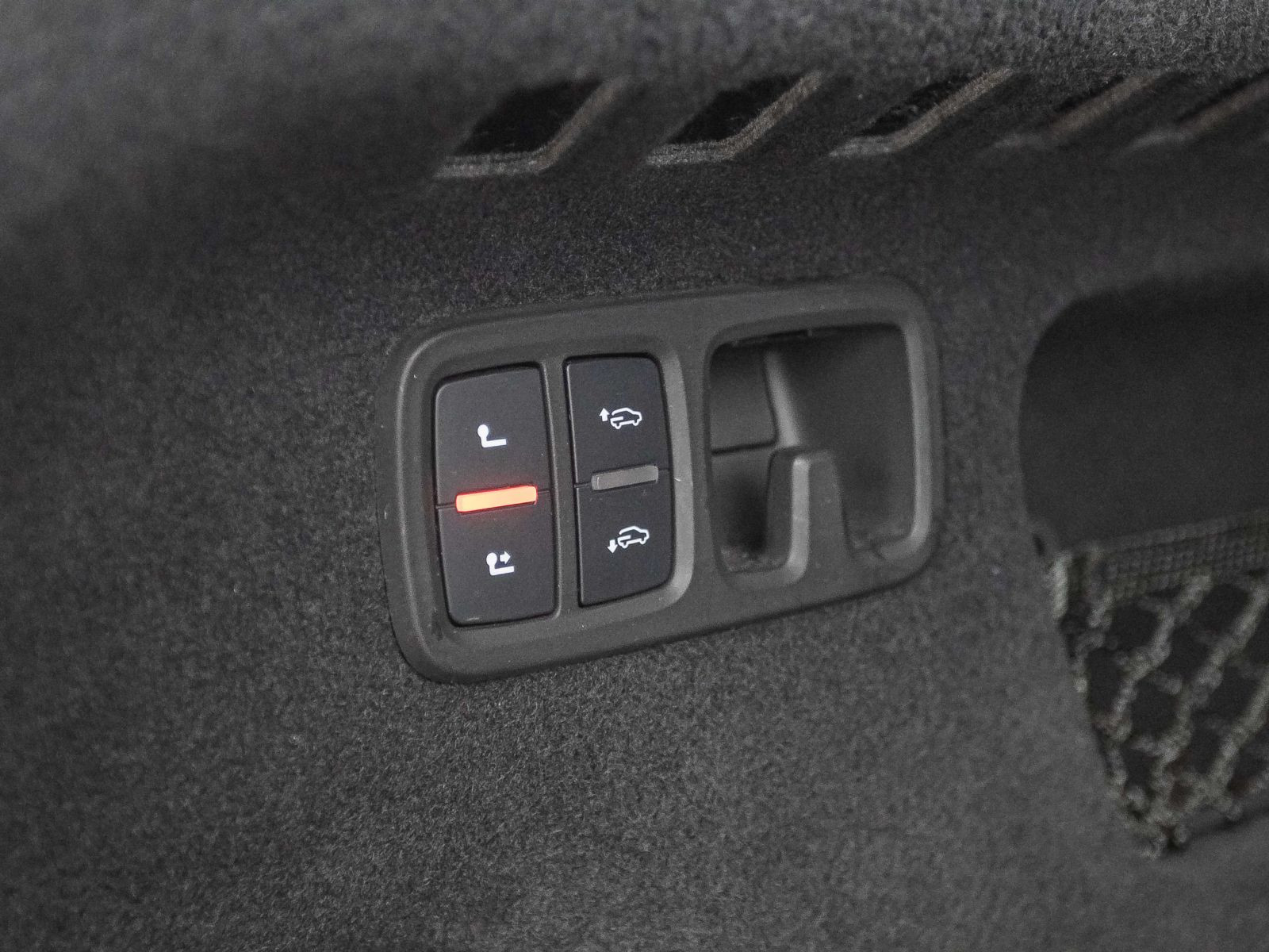 Audi Q8 S line 55TFSI e AHK Navi LED Standklima Luftfederung