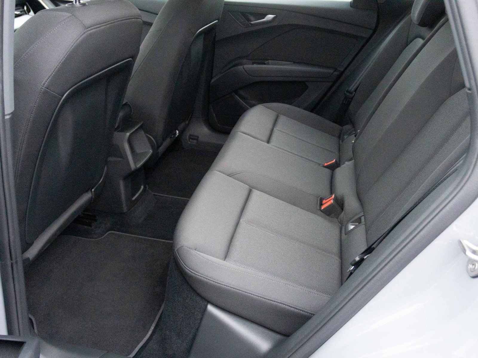 Audi Q4 e-tron 40 LED Standklima EPH DAB