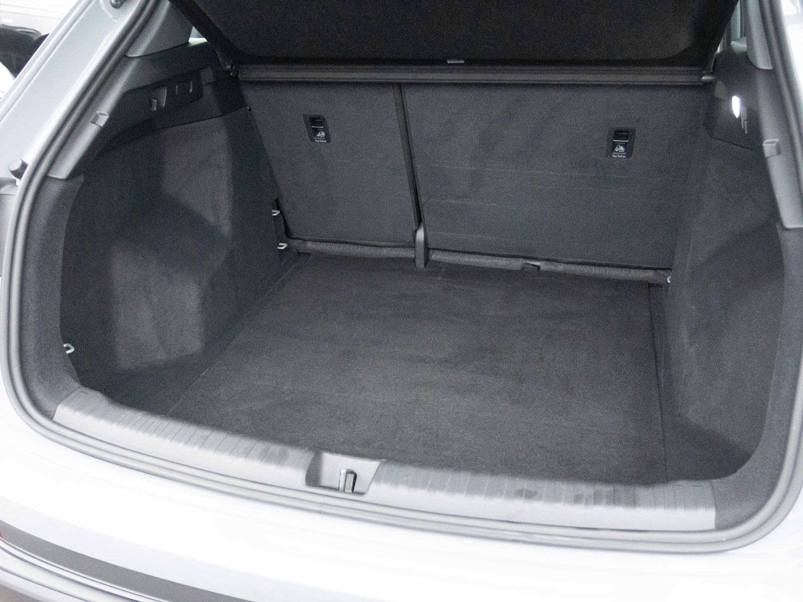 Audi Q4 e-tron 40 LED Standklima EPH DAB