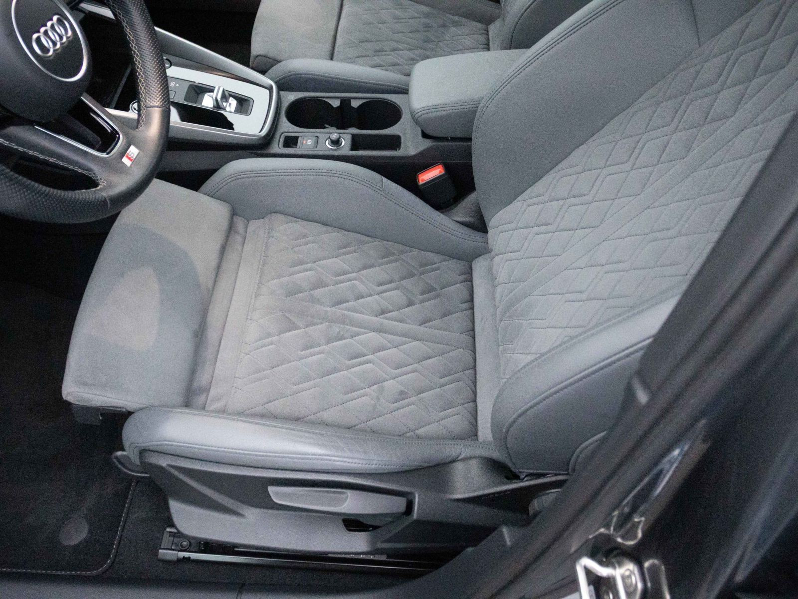 Audi A3 Sportback S line 40TFSI e Stronic Navi LED GRA EPH