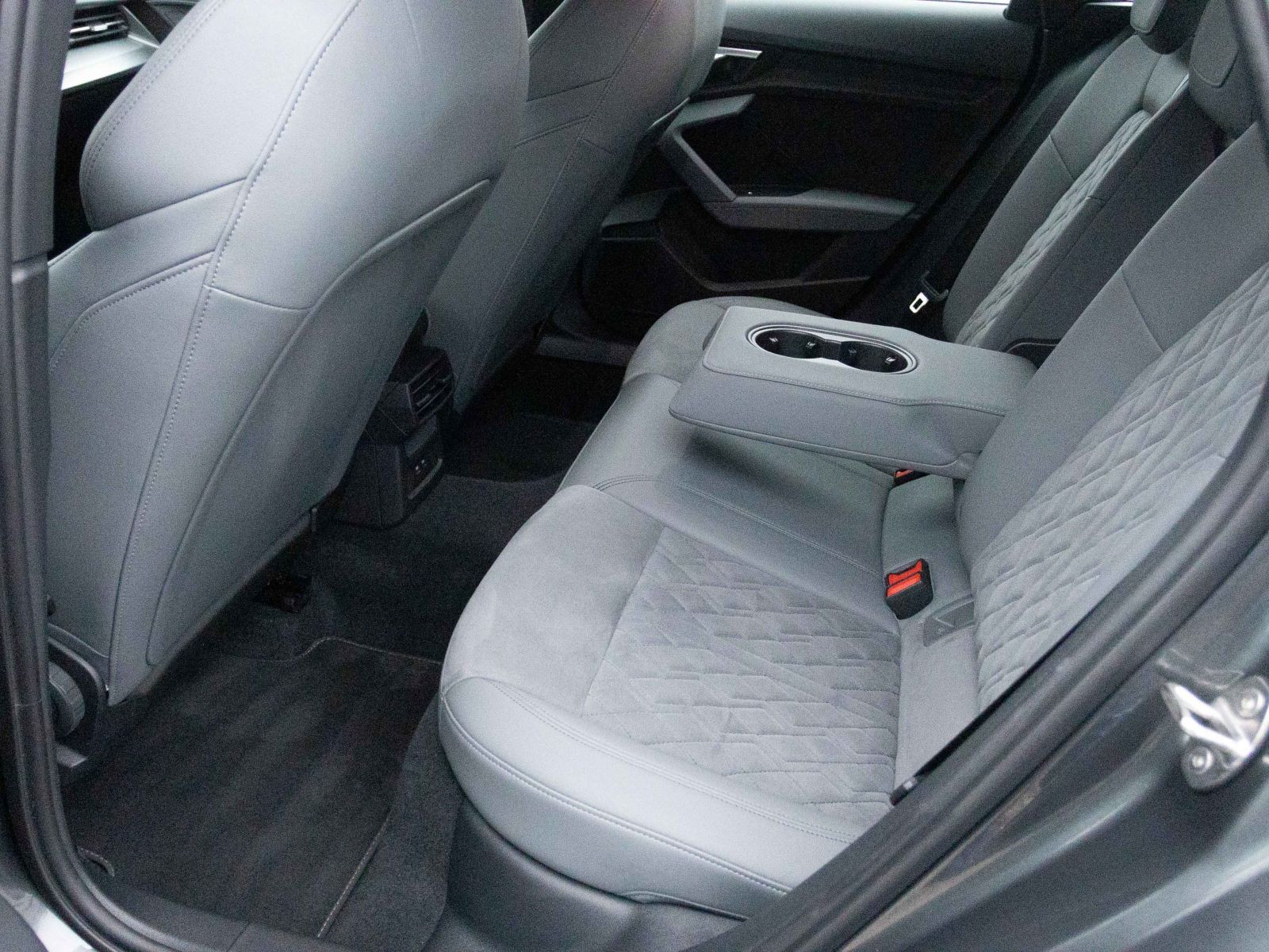 Audi A3 Sportback S line 40TFSI e Stronic Navi LED GRA EPH