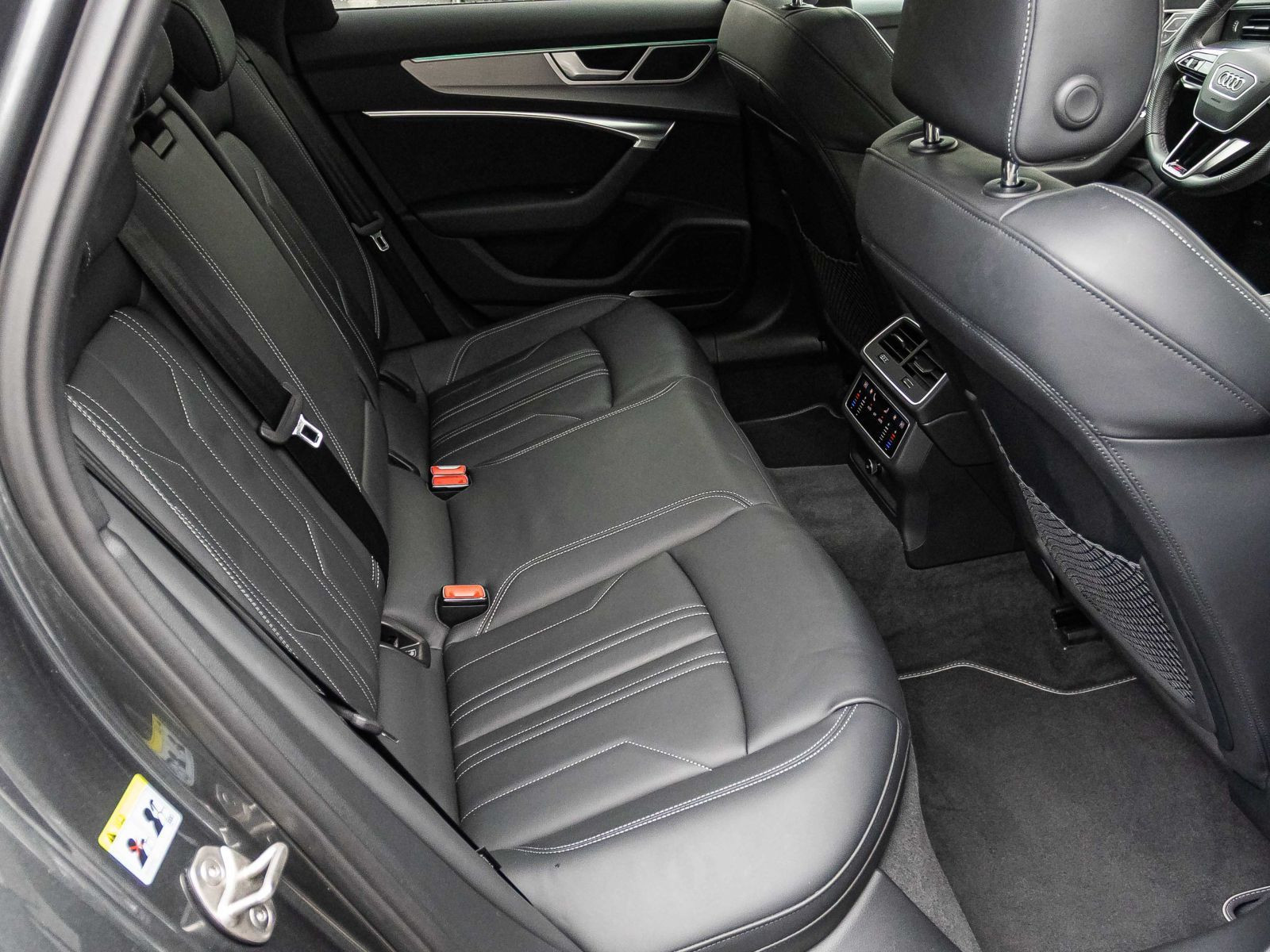 Audi A6 Avant S line 55 TFSI e Sport Navi ACC Pano