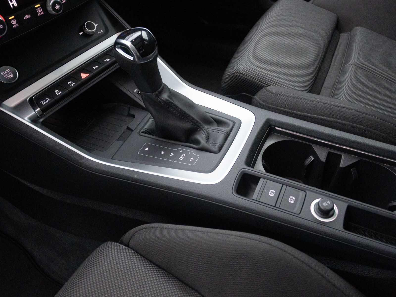 Audi Q3 S line 45TFSI qu Stronic Navi LED Standhzg Panorama