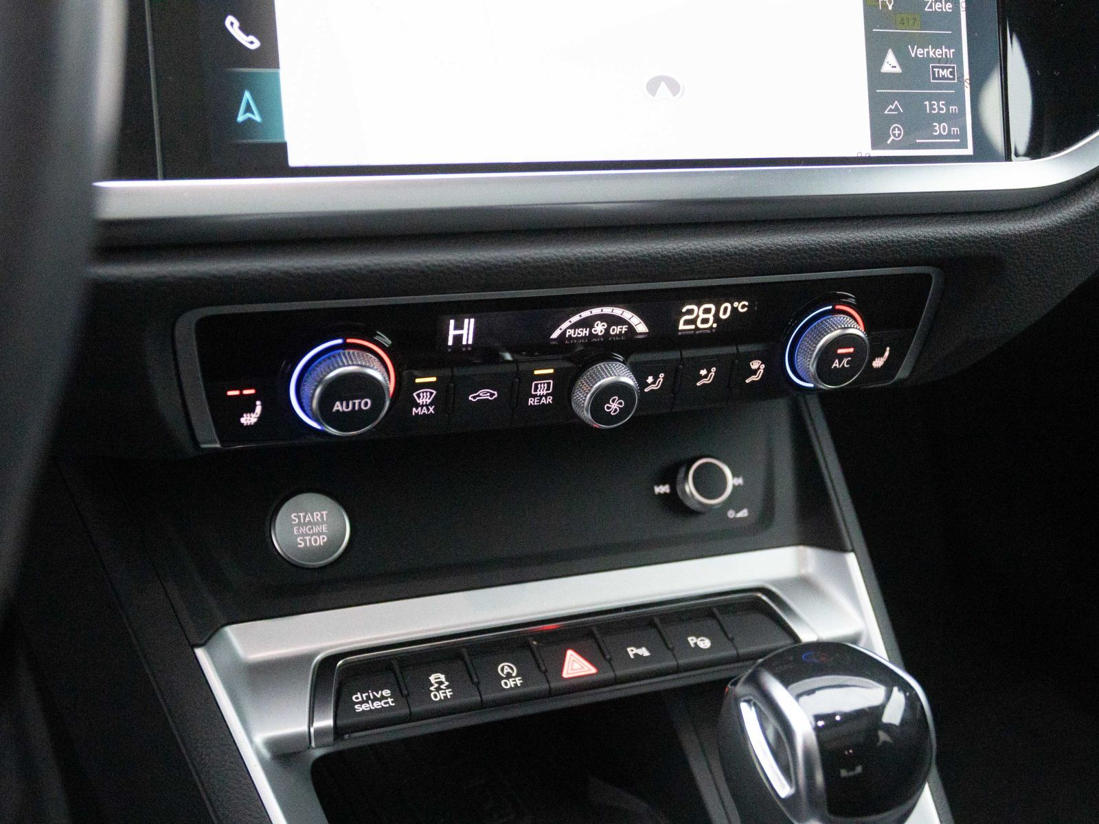 Audi Q3 S line 45TFSI qu Stronic Navi LED Standhzg Panorama