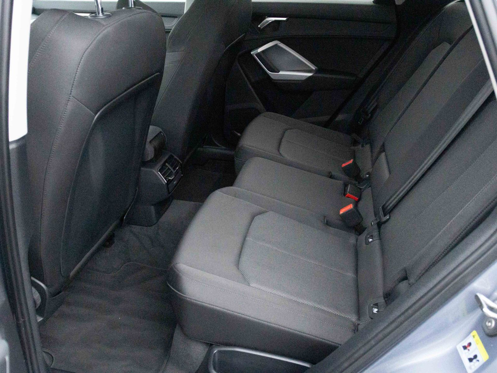 Audi Q3 S line 45TFSI qu Stronic Navi LED Standhzg Panorama