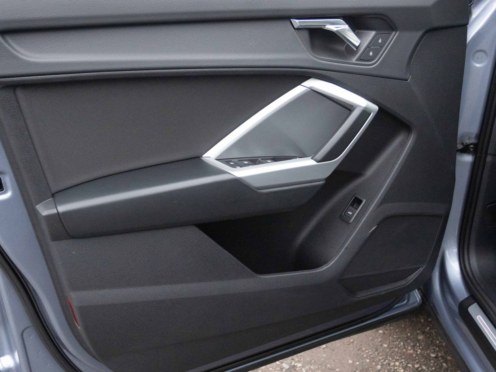 Audi Q3 S line 45TFSI qu Stronic Navi LED Standhzg Panorama