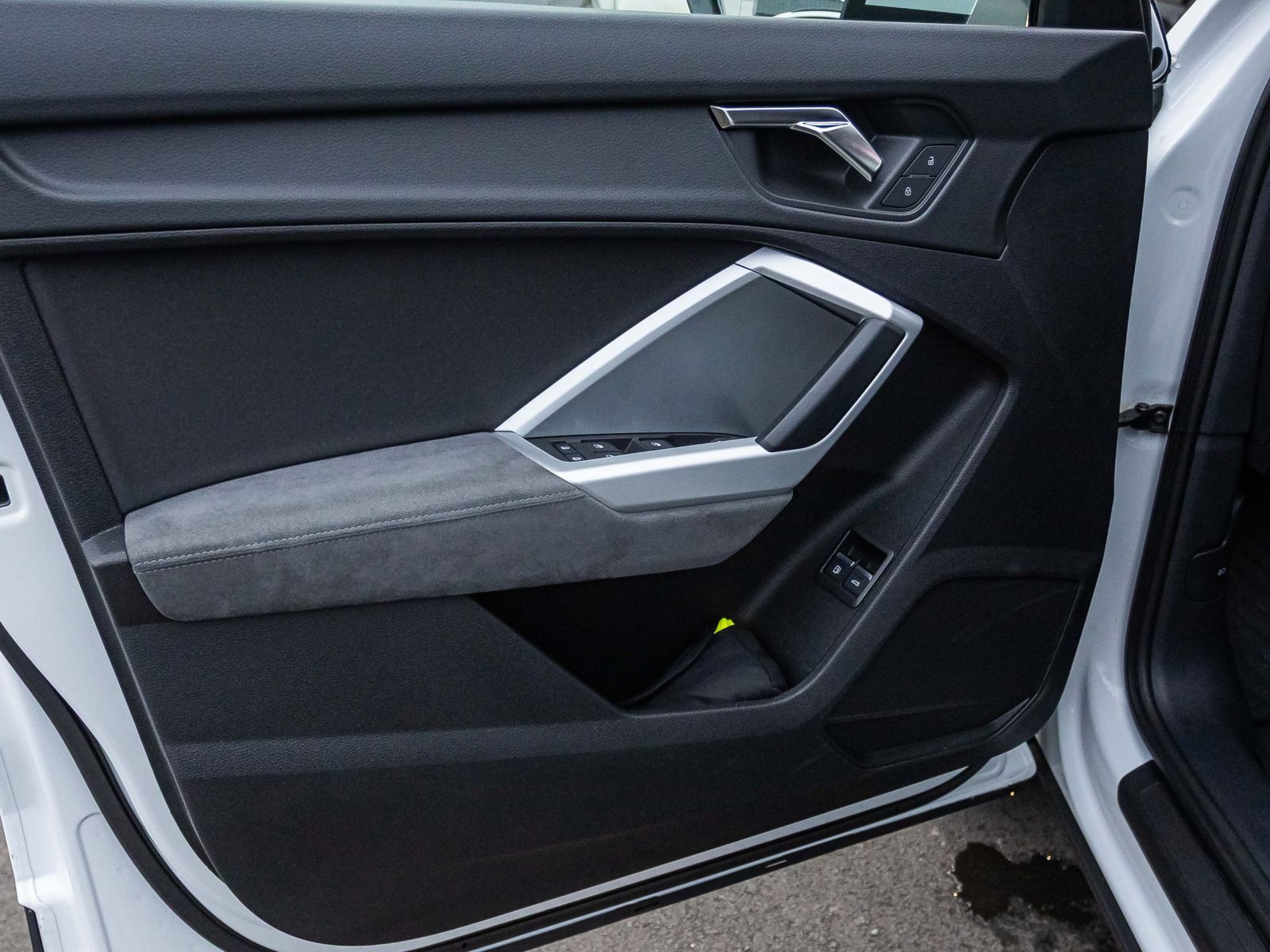 Audi Q3 45TFSI e Stronic Navi LED GRA EPH DAB