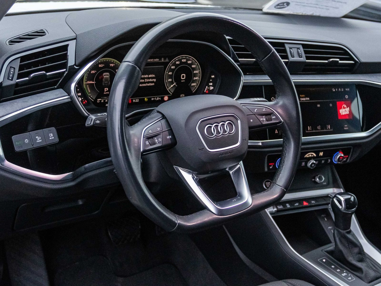 Audi Q3 45TFSI e Stronic Navi LED GRA EPH DAB