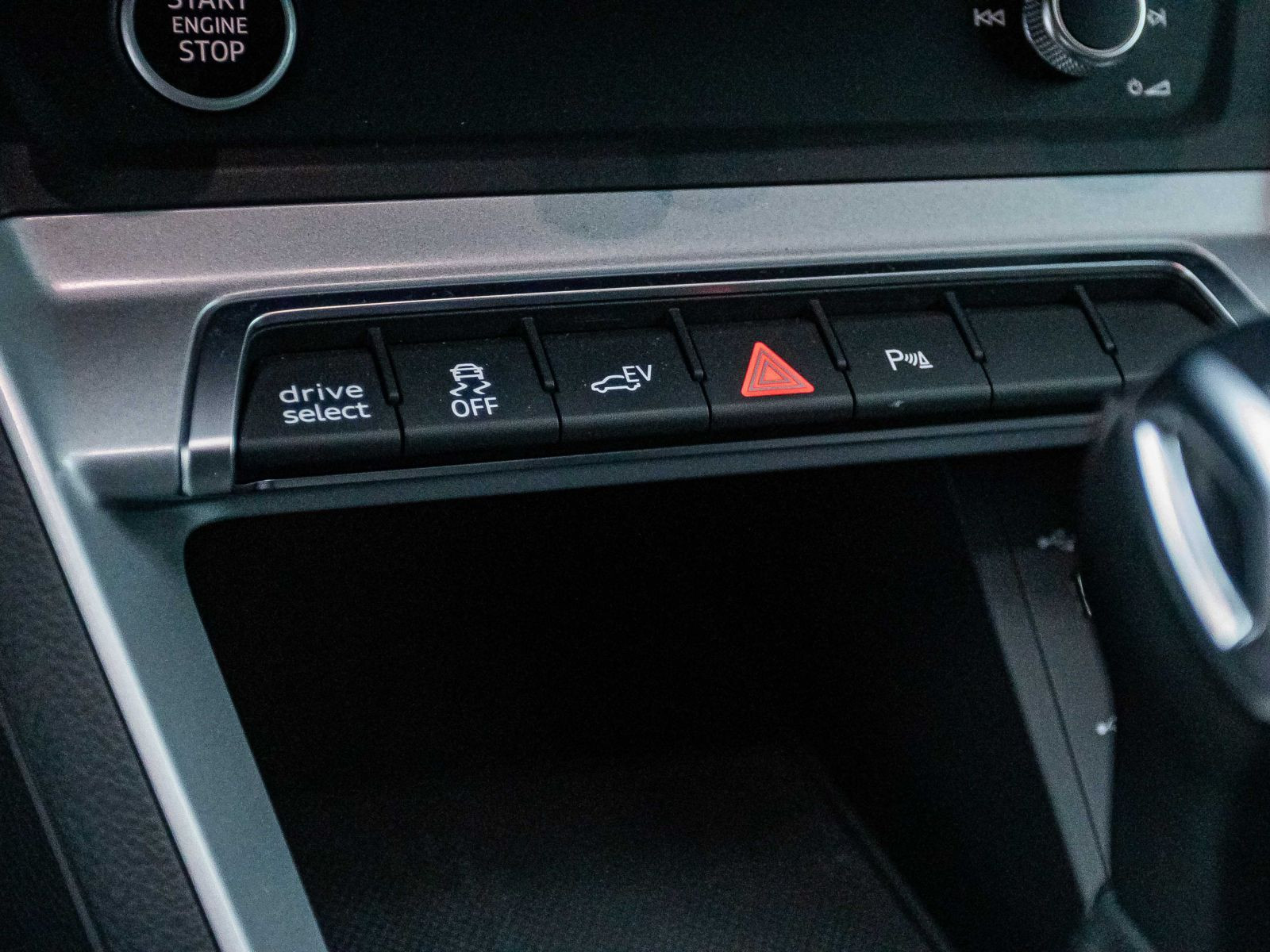 Audi Q3 45TFSI e Stronic Navi LED GRA EPH DAB