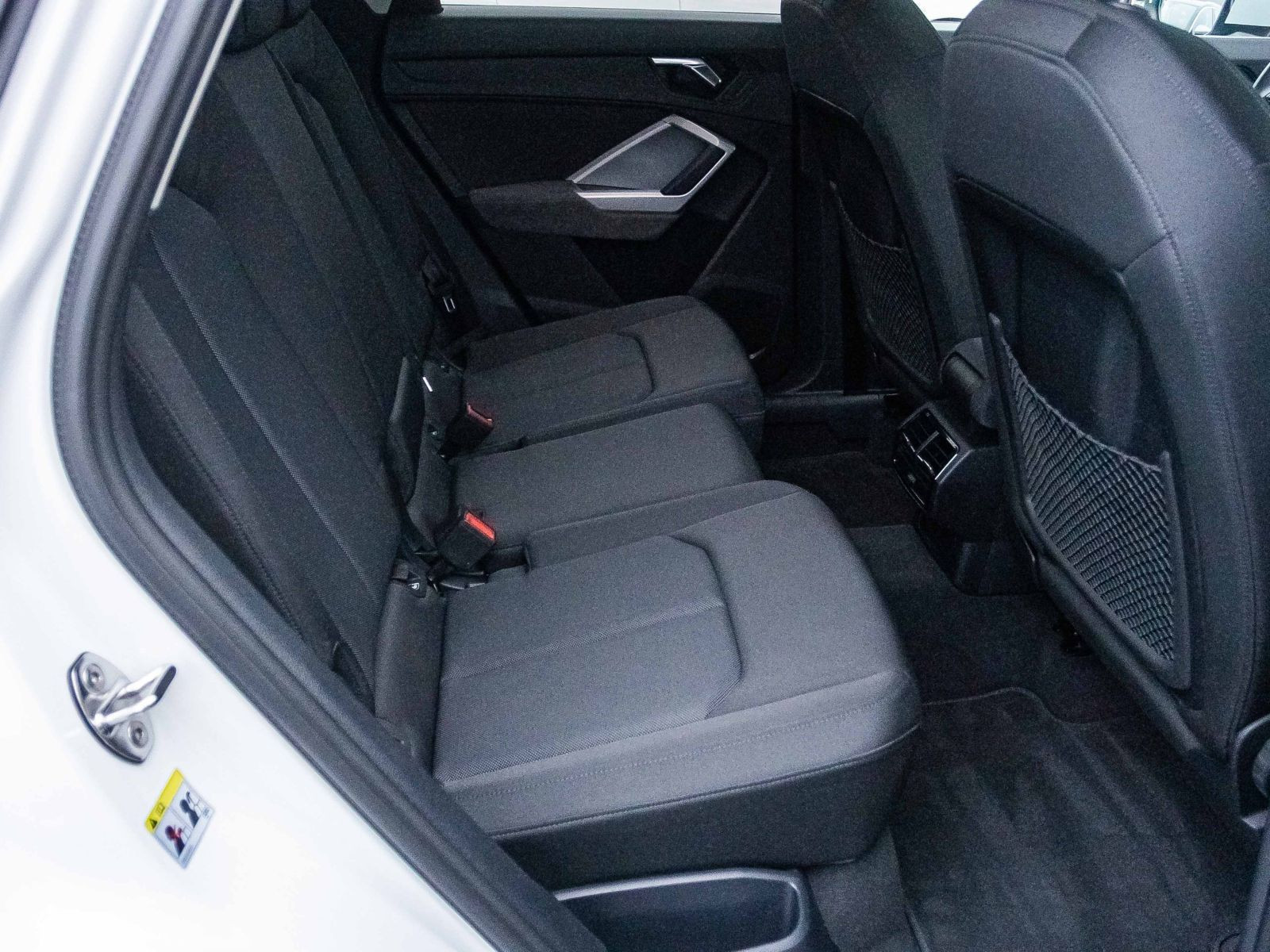 Audi Q3 45TFSI e Stronic Navi LED GRA EPH DAB