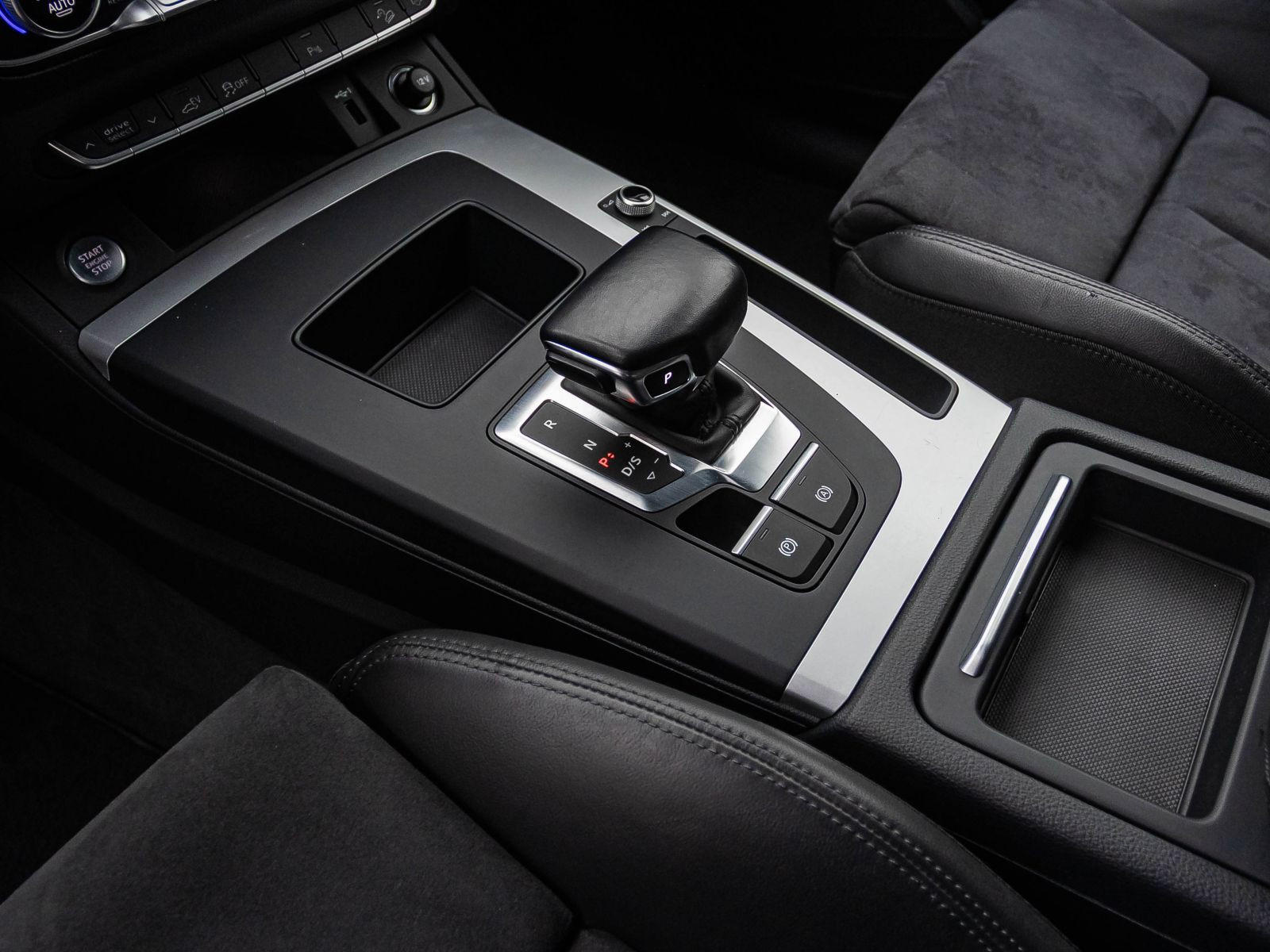 Audi Q5 advanced 50TFSI e qu Navi LED Standklima ACC