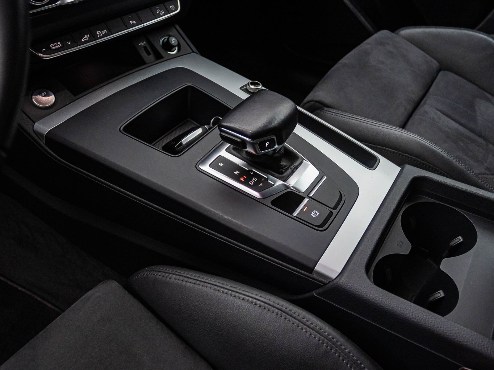 Audi Q5 S line 55TFSI e Navi LED Standklima Panorama AHK