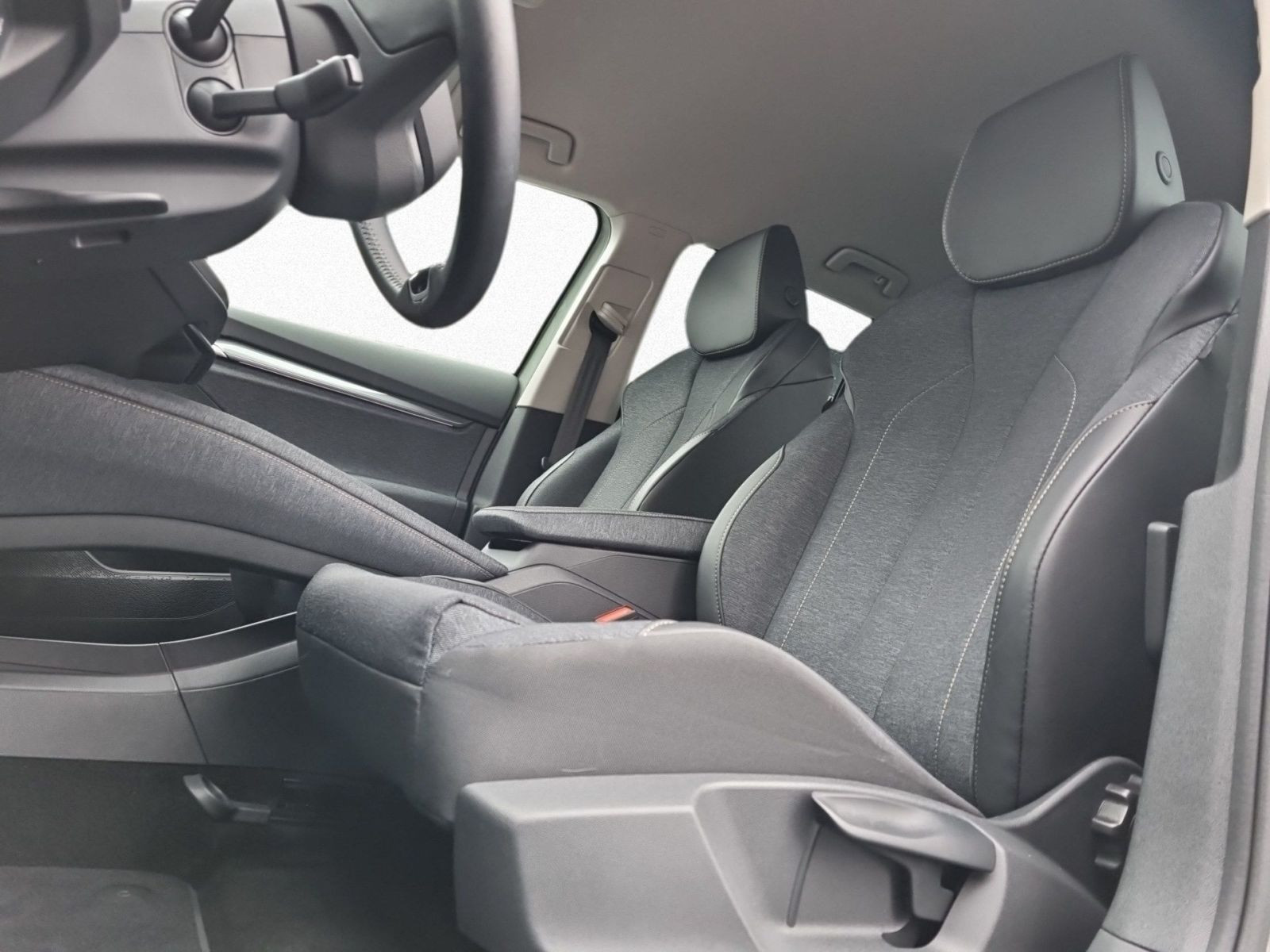 Skoda Elroq 60 Loft Navi LED EPH GRA RF-Kamera