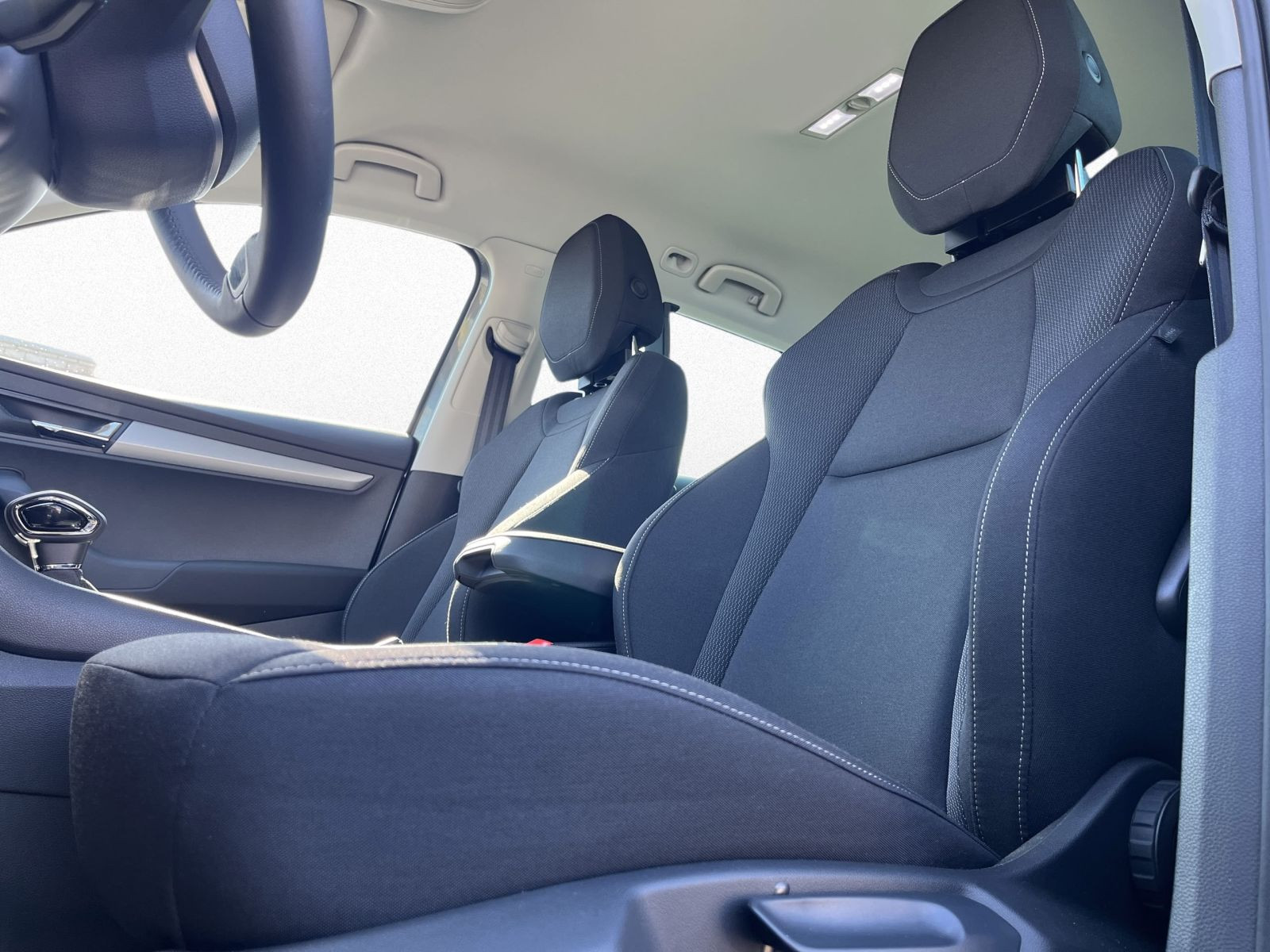 Skoda Karoq Balance 1,5 TSI DSG ACC AHK KESSY NAVI RFK