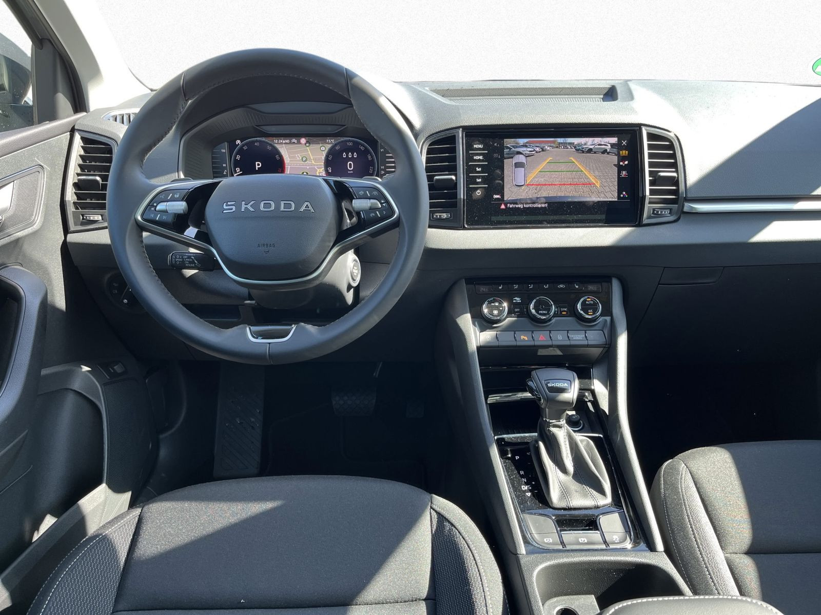 Skoda Karoq Balance 1,5 TSI DSG ACC AHK KESSY NAVI RFK