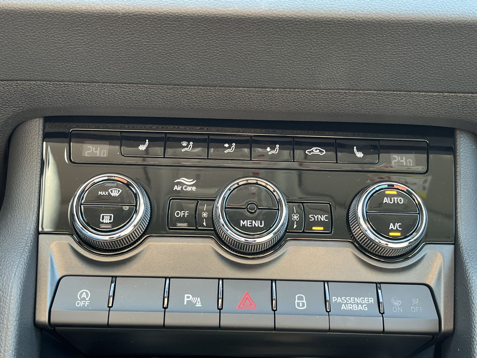 Skoda Karoq Balance 1,5 TSI DSG ACC AHK KESSY NAVI RFK