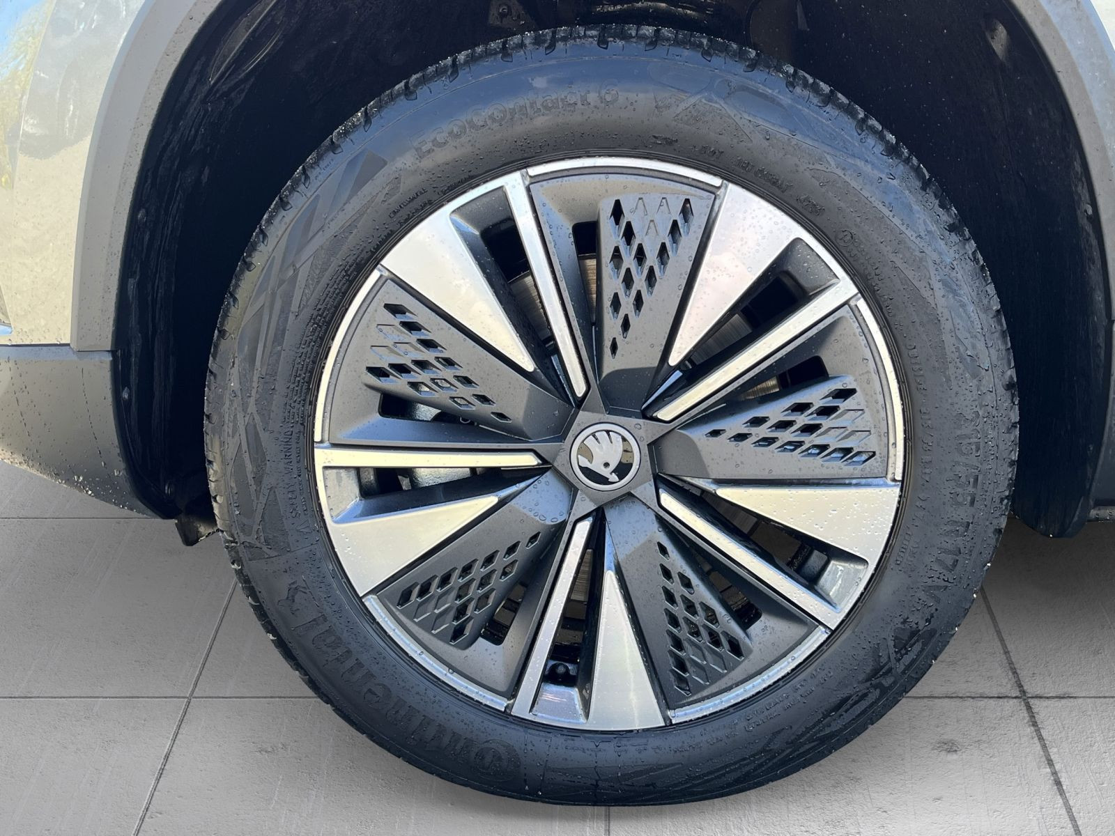 Skoda Karoq Balance 1,5 TSI DSG ACC AHK KESSY NAVI RFK