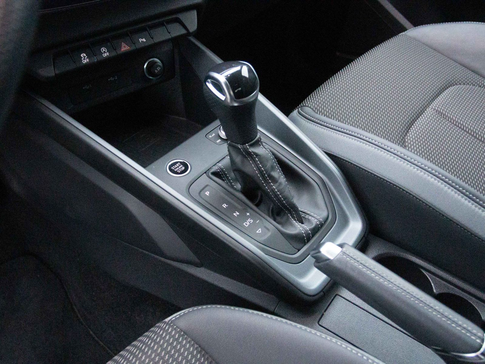 Audi A1 Sportback S line 35 TFSI Stronic Navi LED EPH