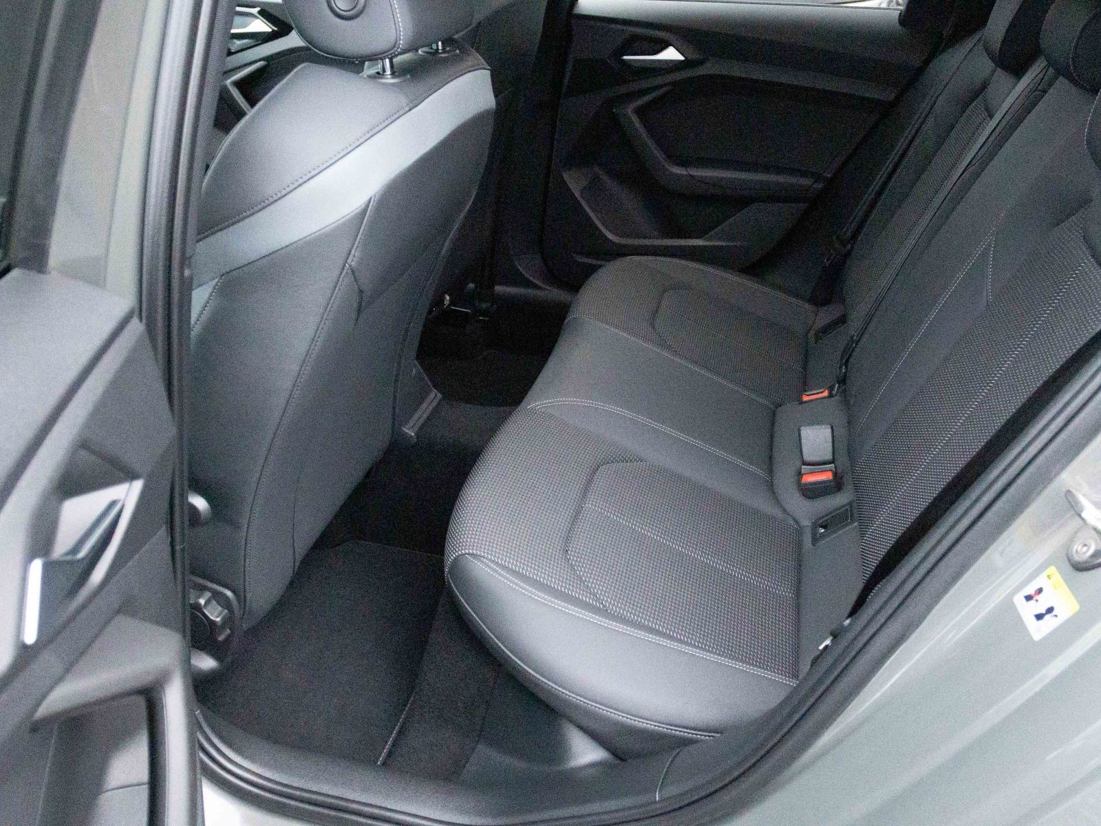 Audi A1 Sportback S line 35 TFSI Stronic Navi LED EPH