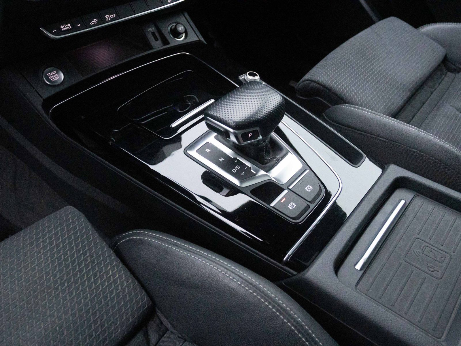 Audi Q5 S line 55TFSI e qu Stronic Navi LED Panorama AHK