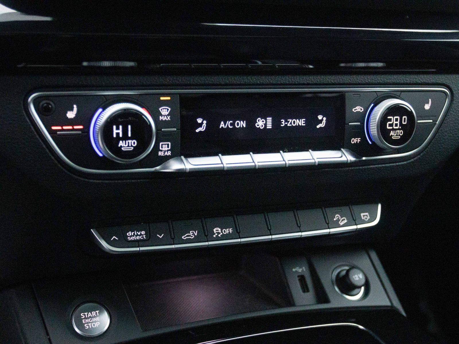 Audi Q5 S line 55TFSI e qu Stronic Navi LED Panorama AHK