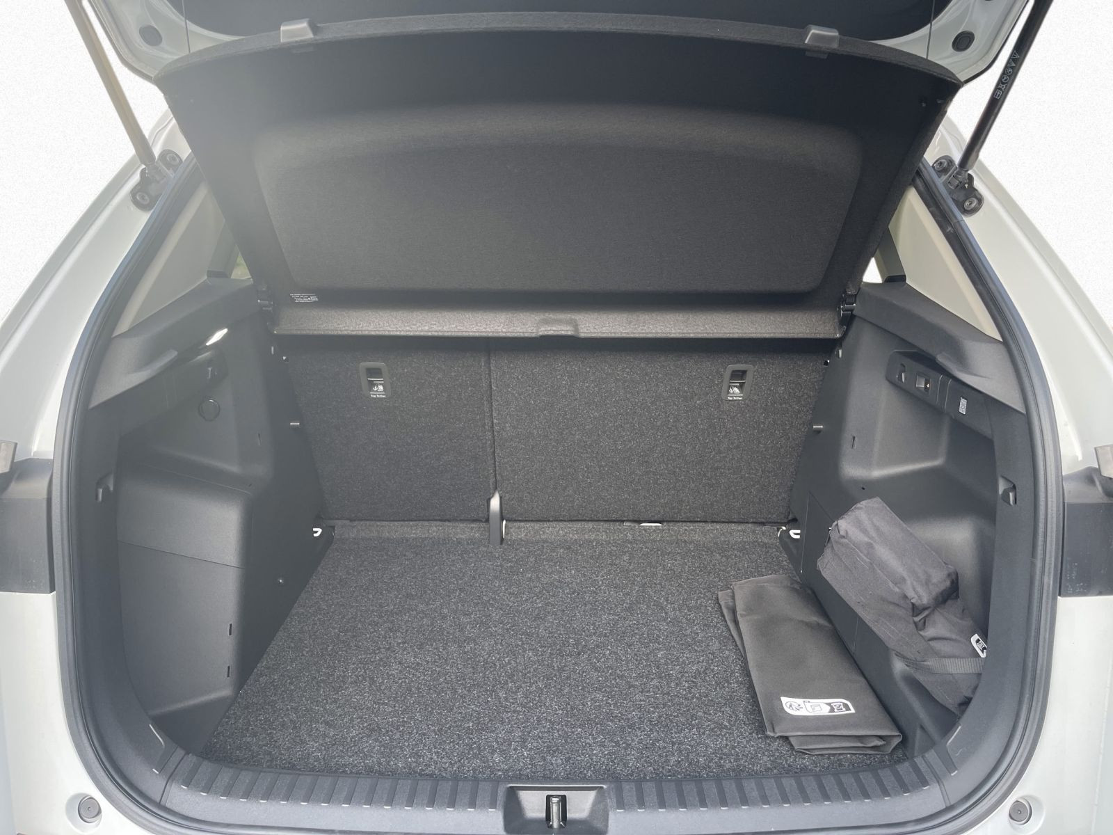 Skoda Elroq 50 ACC AHK LED NAVI RFK KESSY