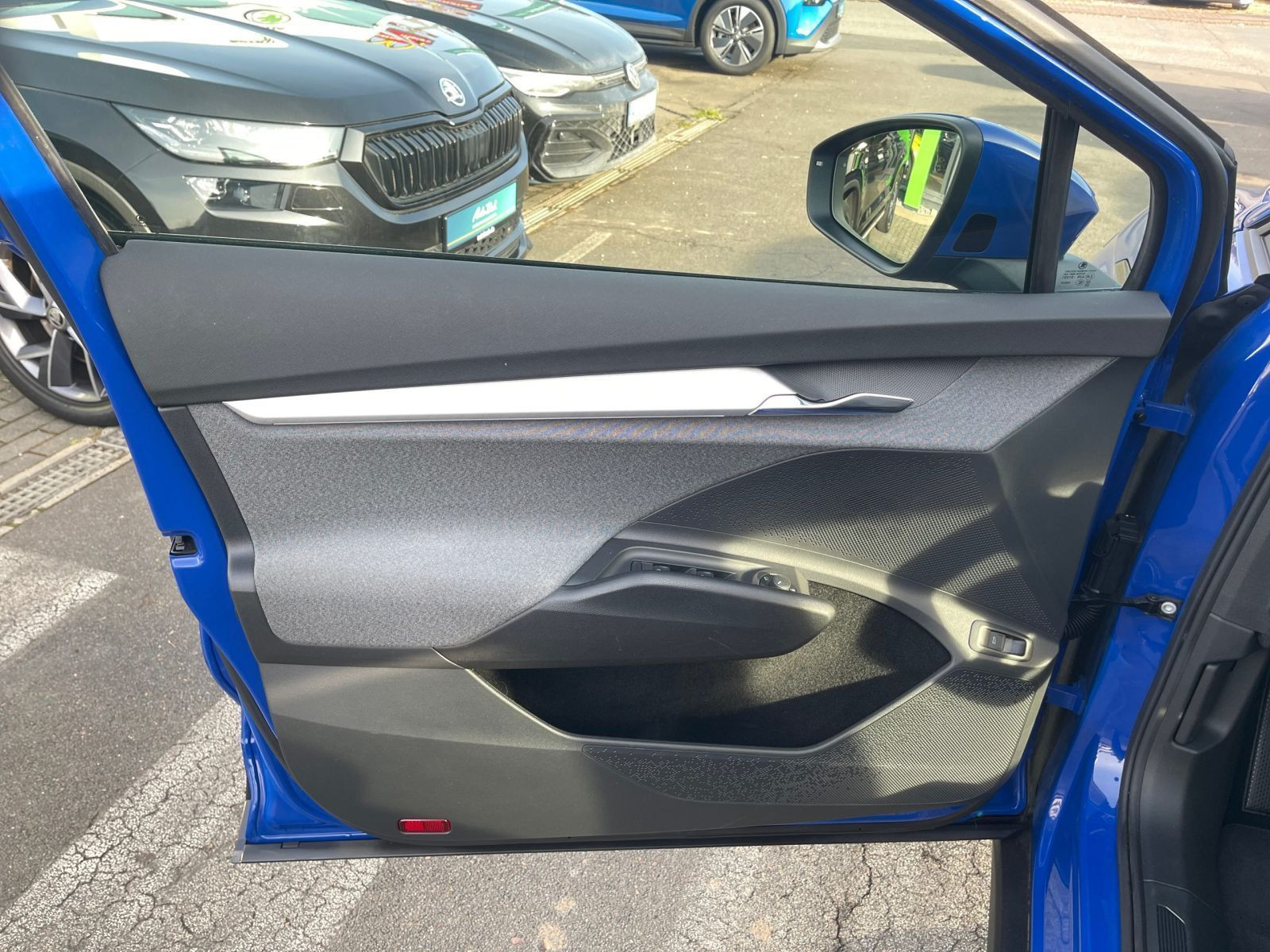 Skoda Enyaq 60 Loft 360° Kamera HuD Navi Car Play LED