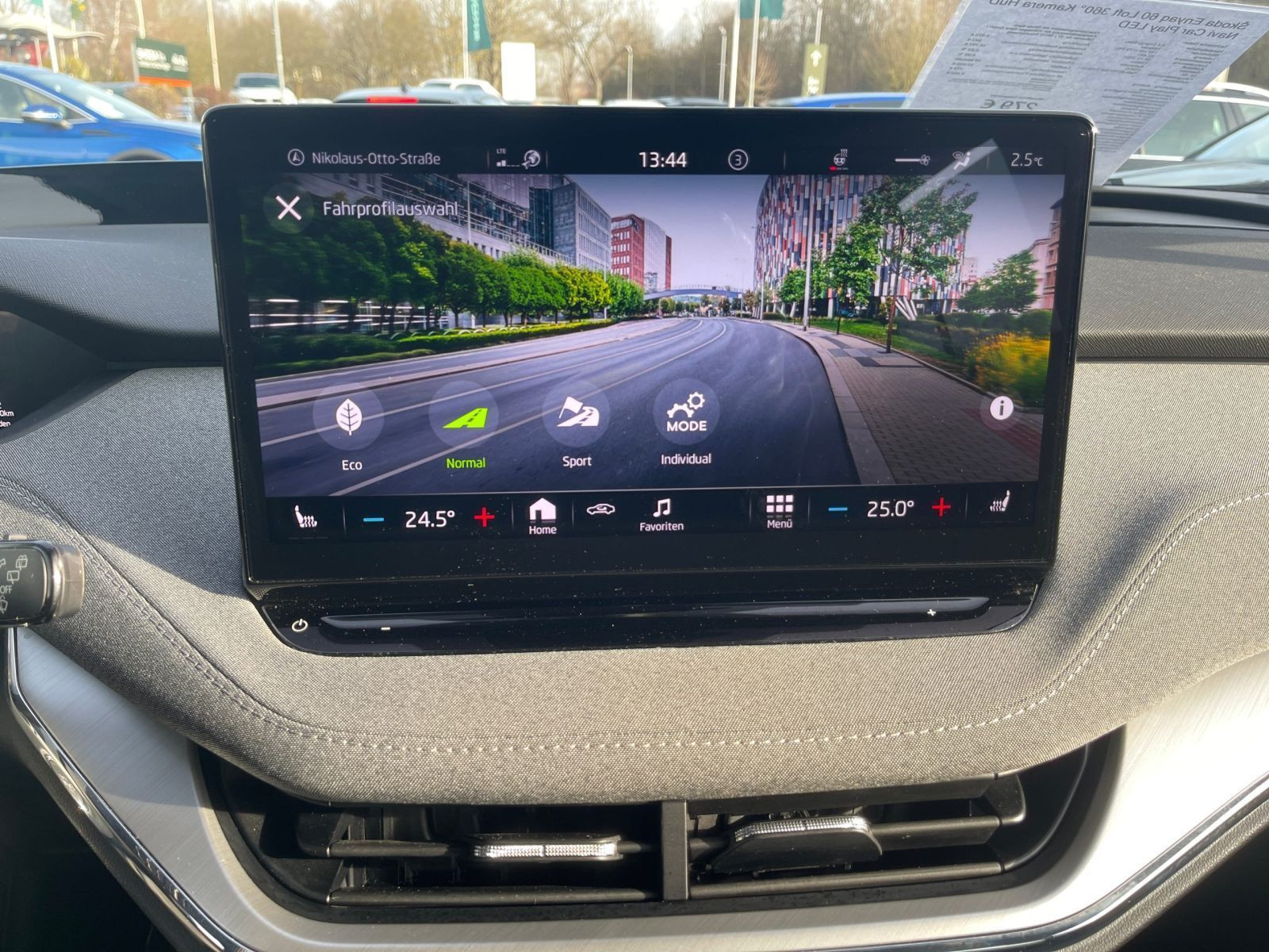 Skoda Enyaq 60 Loft 360° Kamera HuD Navi Car Play LED