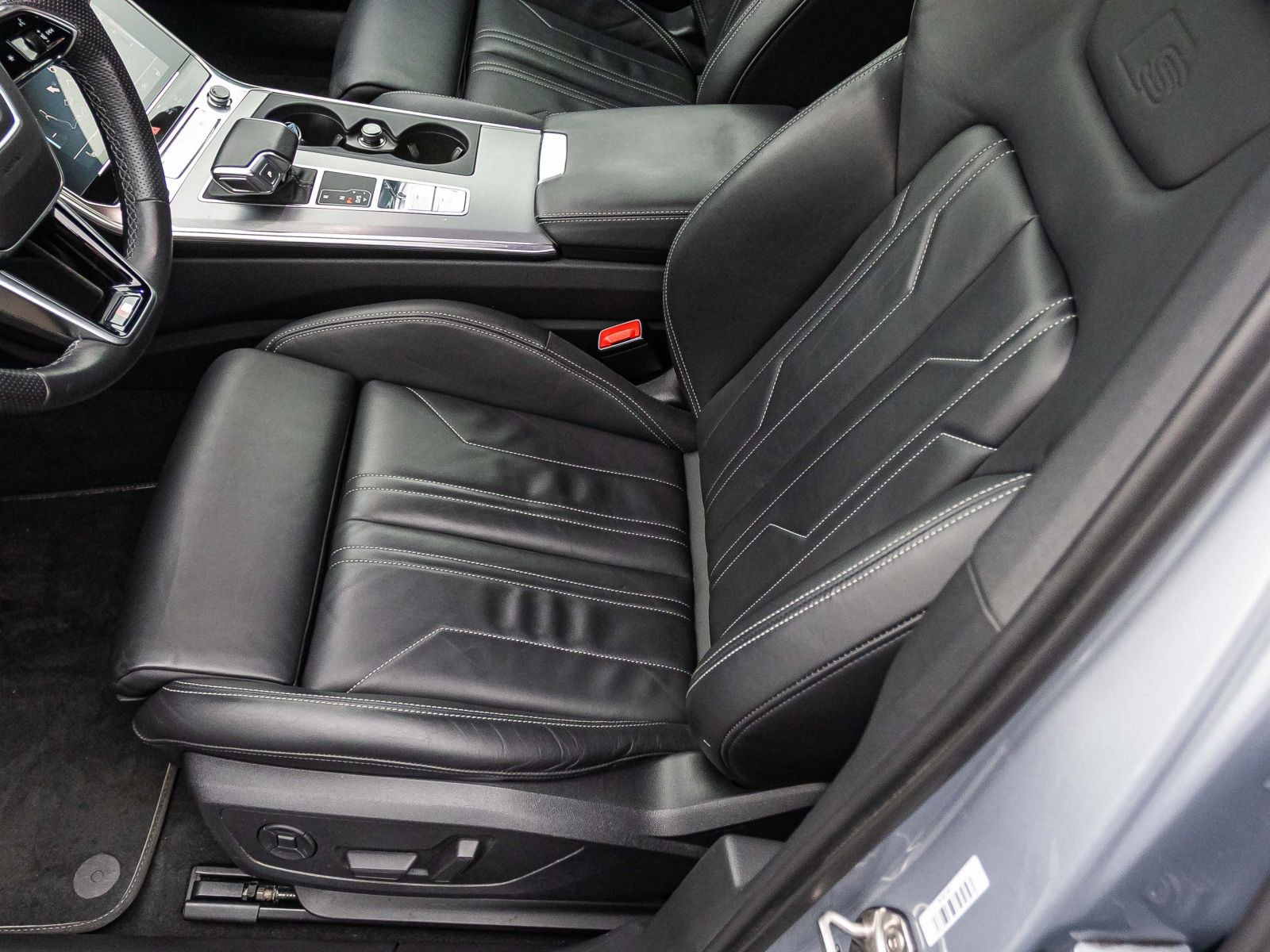 Audi A6 Avant S line 55TFSI qu. Stronic Matrix HUD