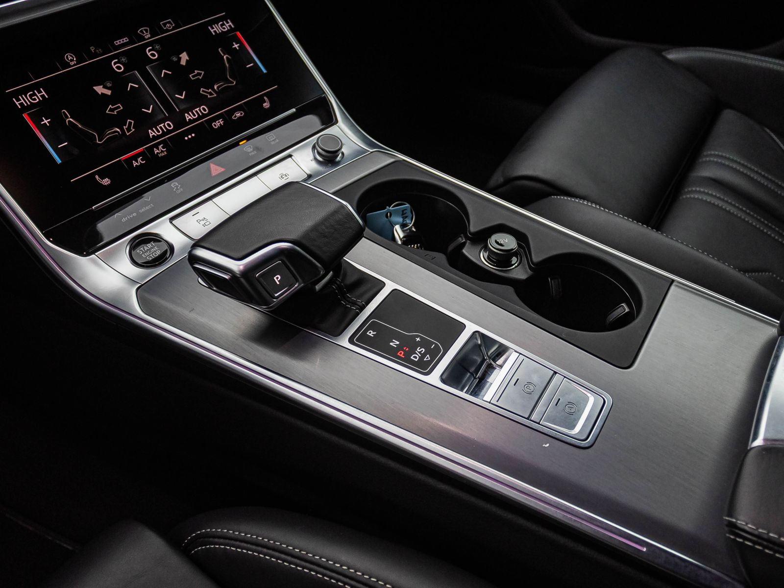 Audi A6 Avant S line 55TFSI qu. Stronic Matrix HUD