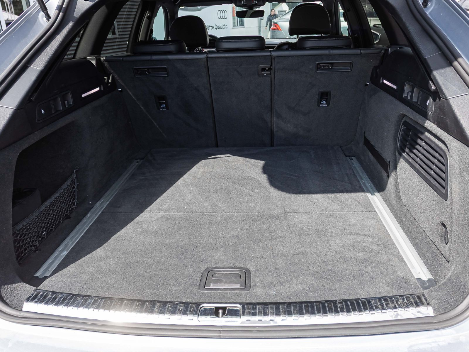 Audi A6 Avant S line 55TFSI qu. Stronic Matrix HUD