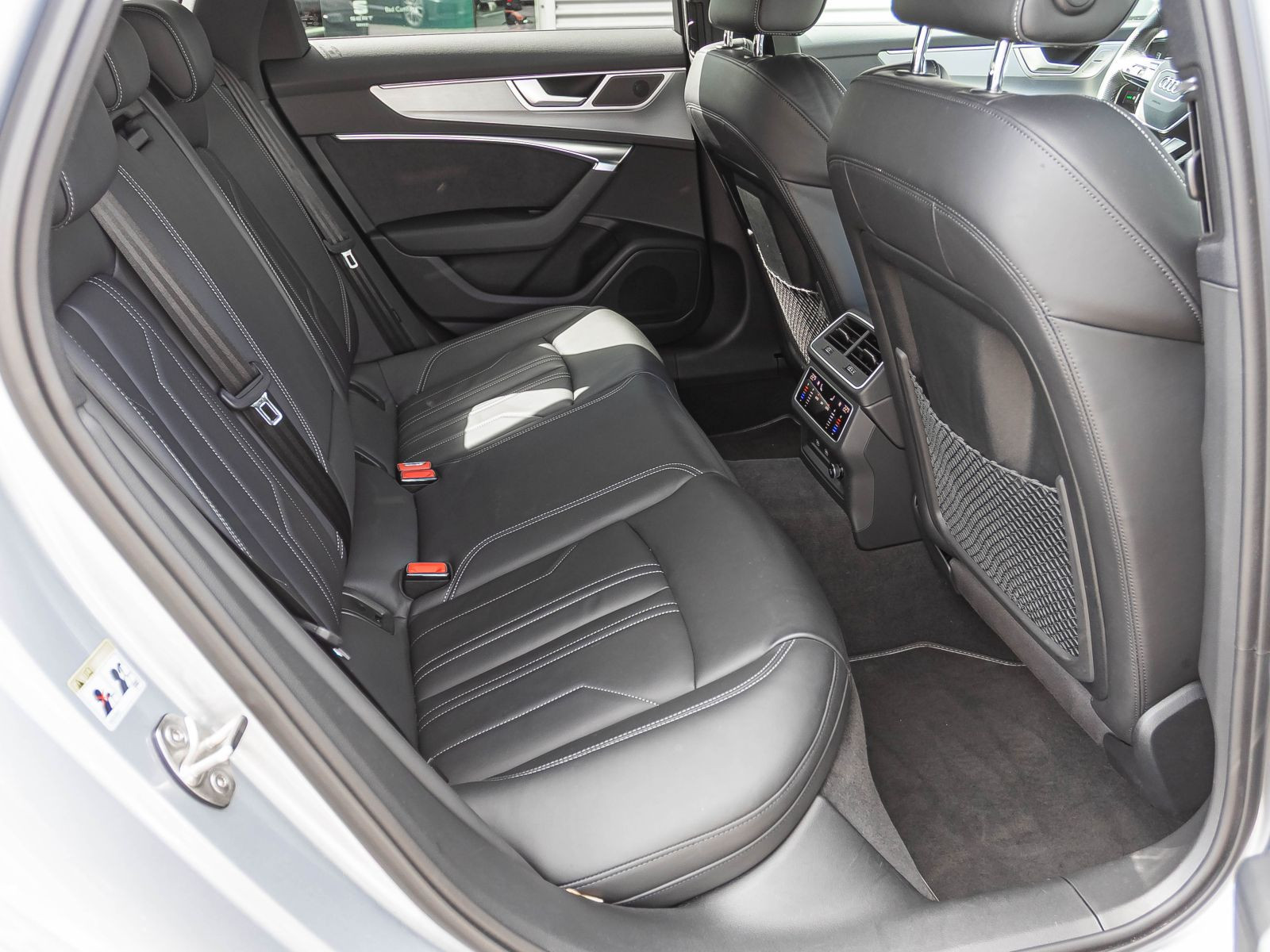 Audi A6 Avant S line 55TFSI qu. Stronic Matrix HUD