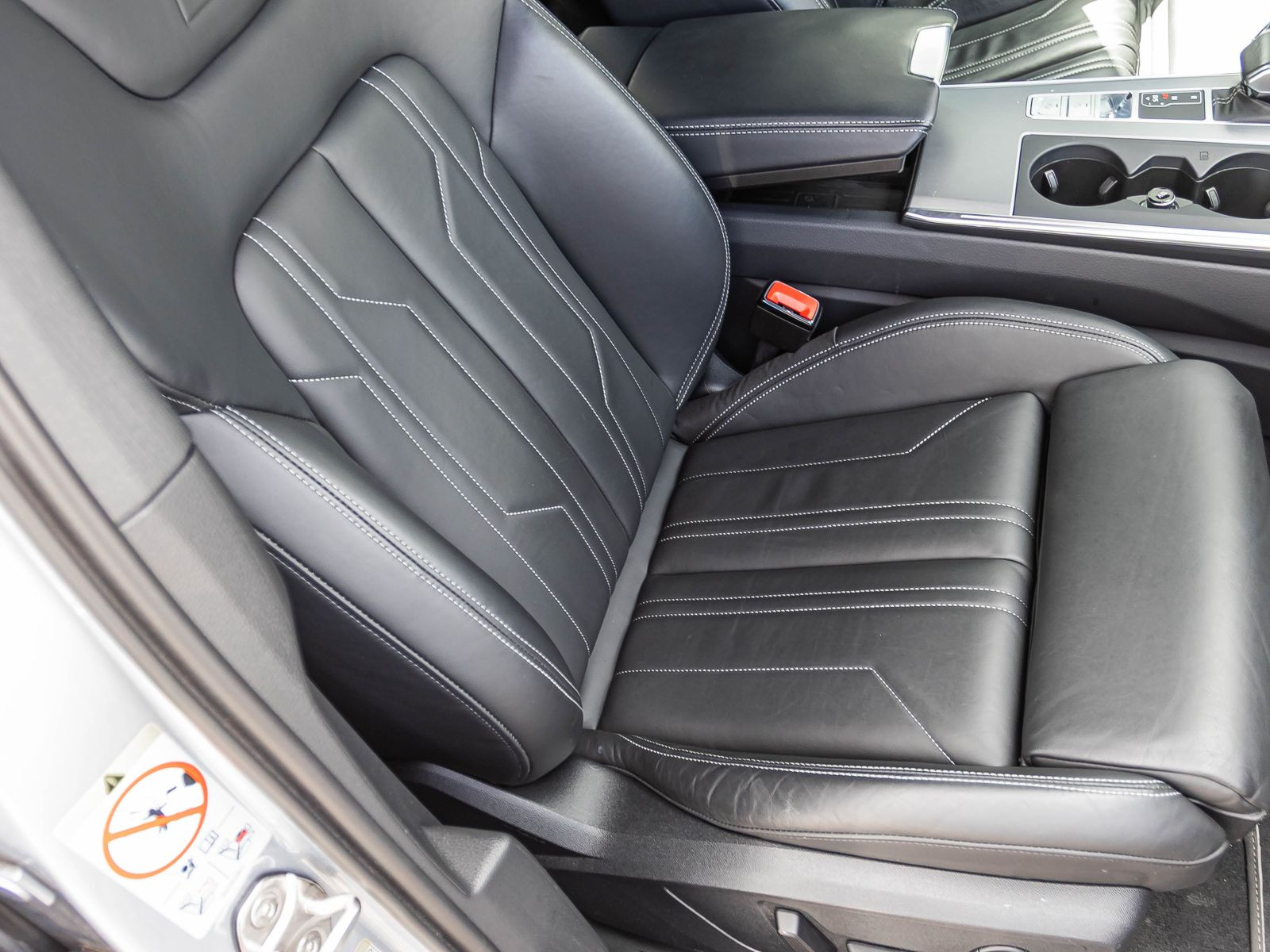 Audi A6 Avant S line 55TFSI qu. Stronic Matrix HUD