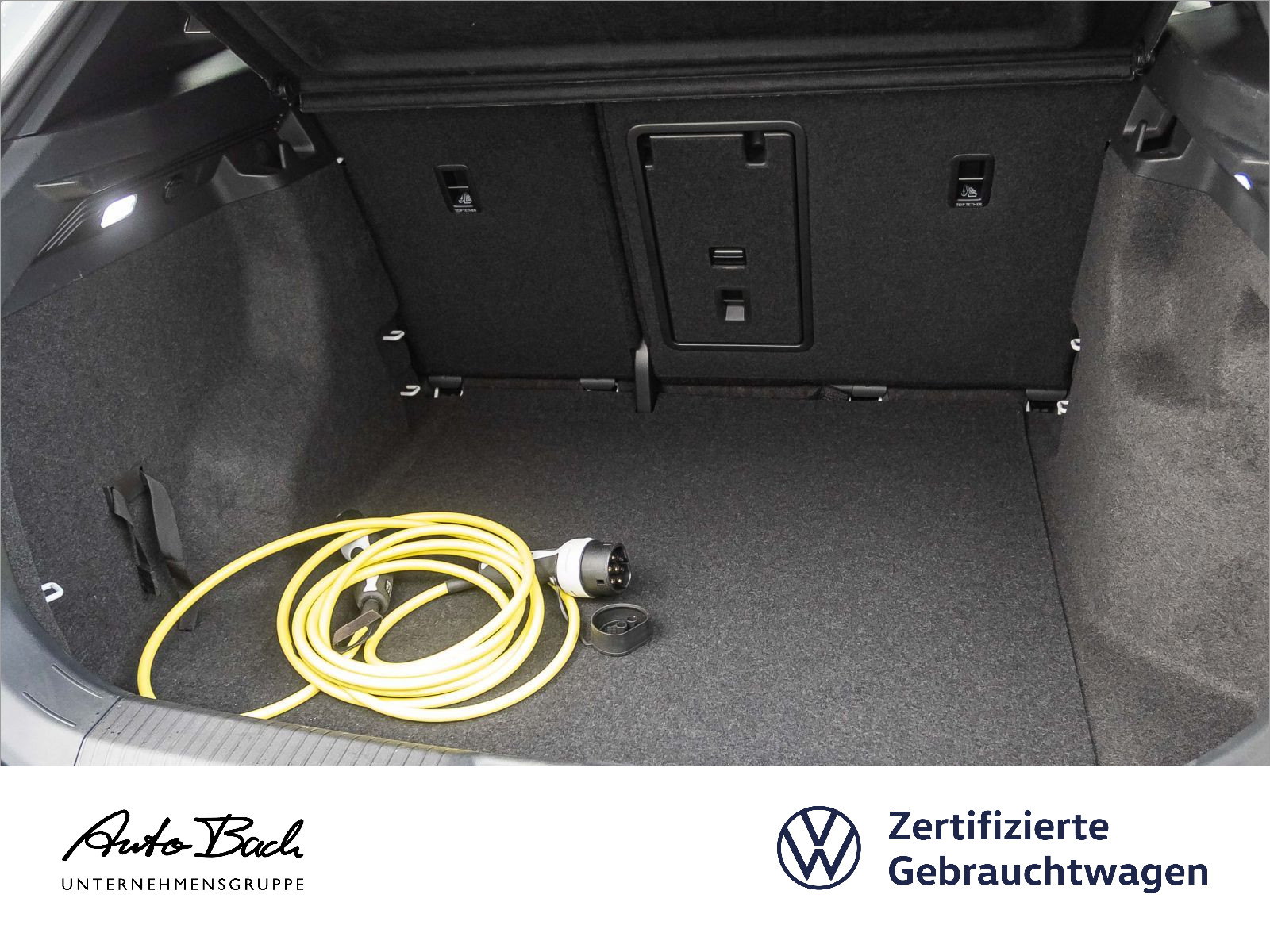 Volkswagen ID.4 Pro Performance, Panoramadach, Navi, LED-Matrix, Area View