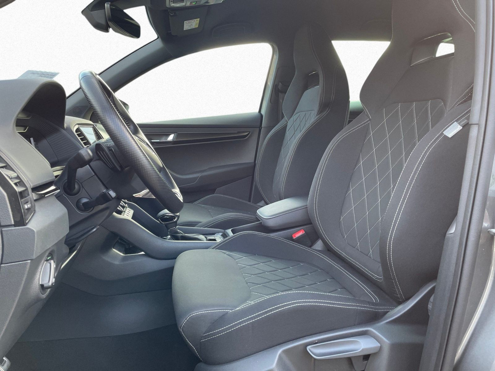 Skoda Karoq Sportline 2.0 TSI DSG Navi LED EPH ACC