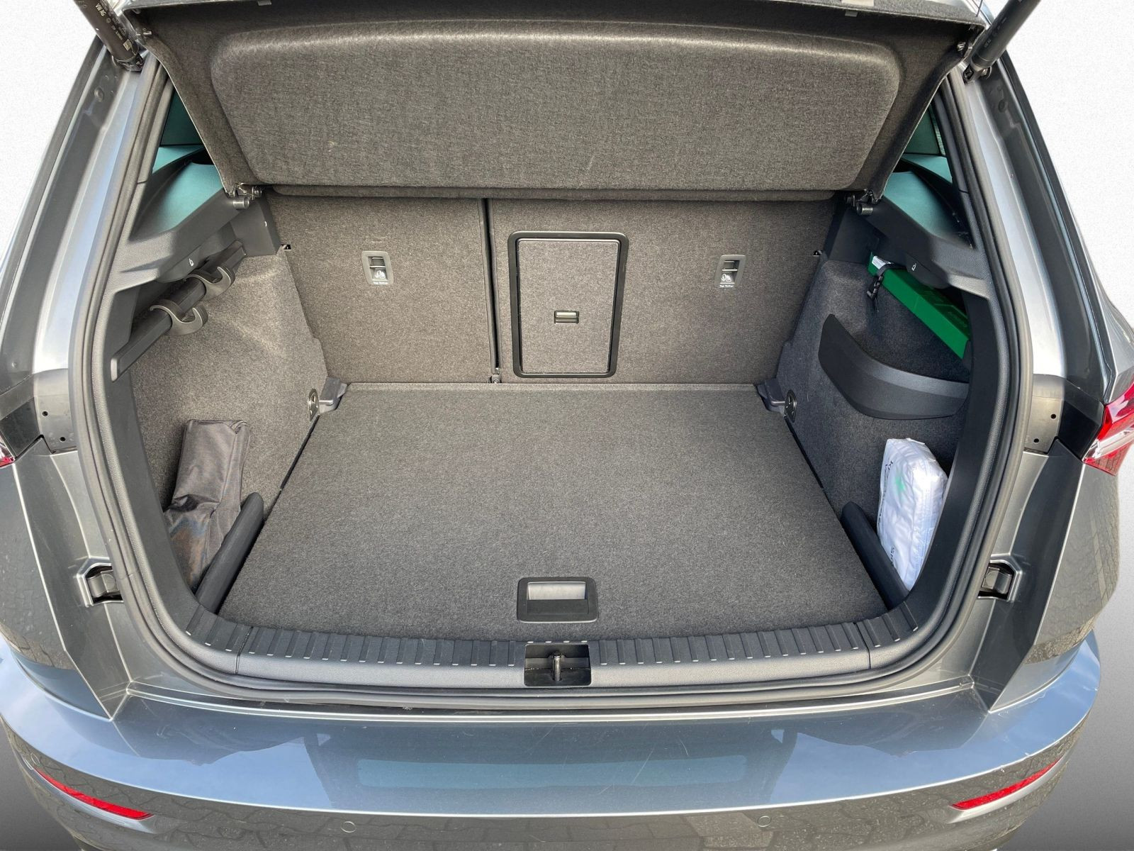 Skoda Karoq Sportline 2.0 TSI DSG Navi LED EPH ACC