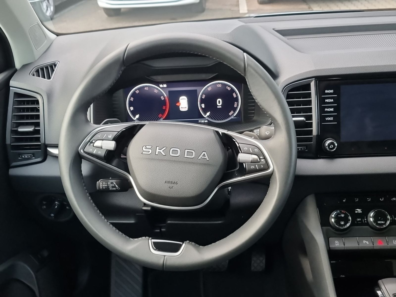 Skoda Karoq Tour Selection 1.5TSI DSG Navi LED EPH GRA