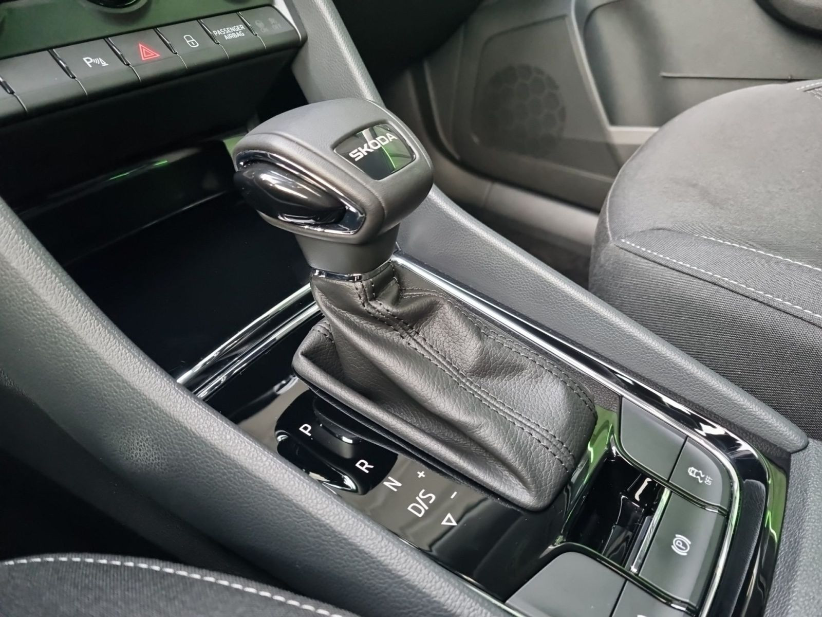 Skoda Karoq Tour Selection 1.5TSI DSG Navi LED EPH GRA