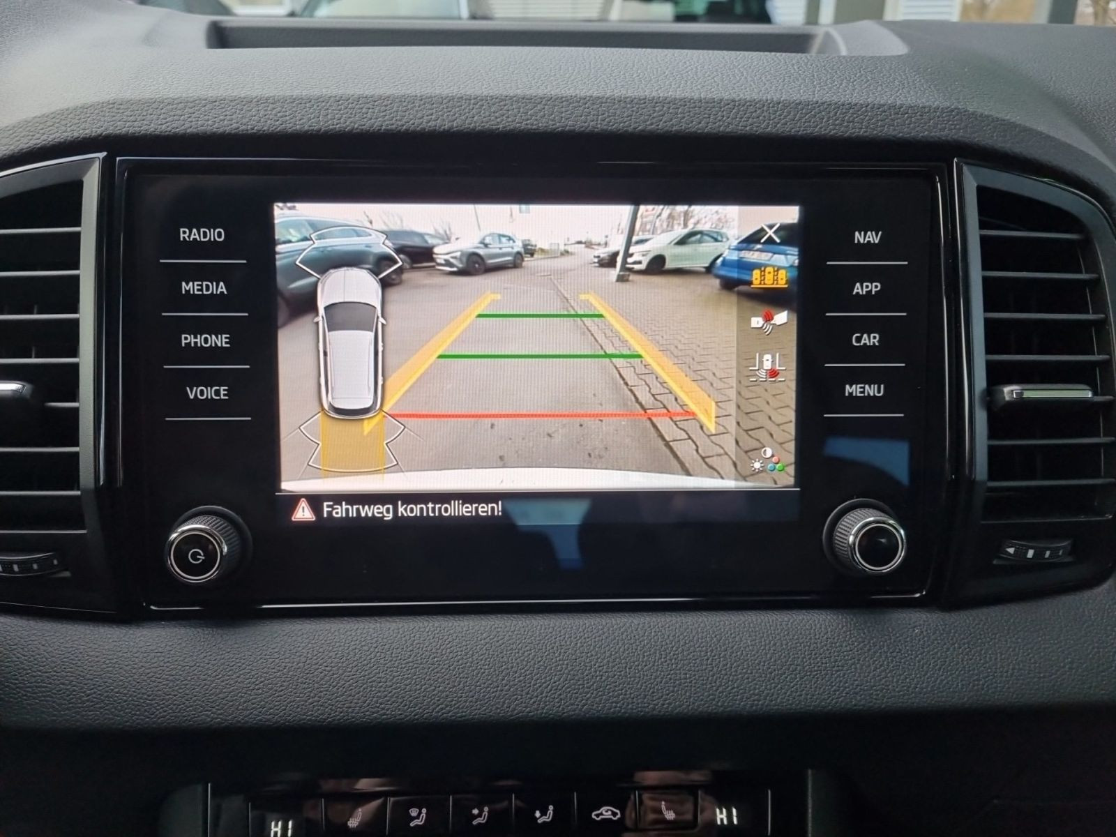 Skoda Karoq Tour Selection 1.5TSI DSG Navi LED EPH GRA