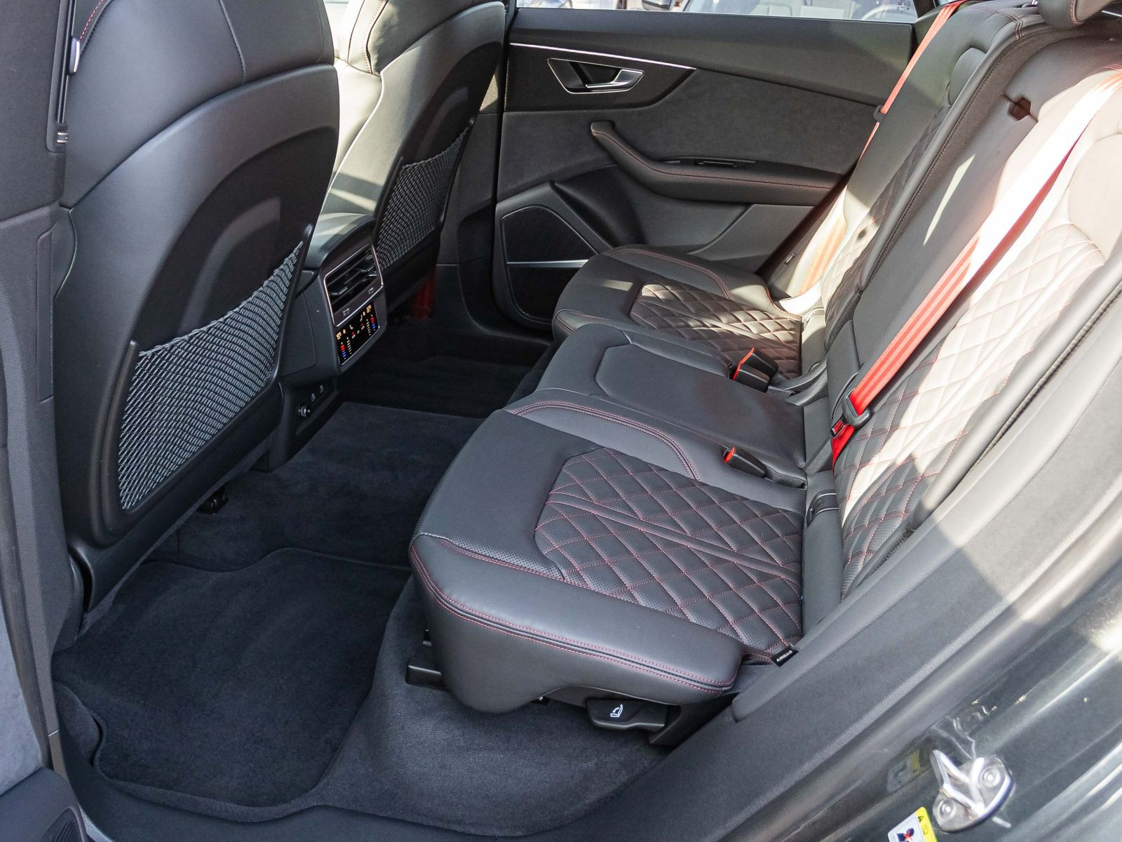 Audi Q8 S line 50 TDI qu. tiptronic Navi HuD Pano ACC AHK