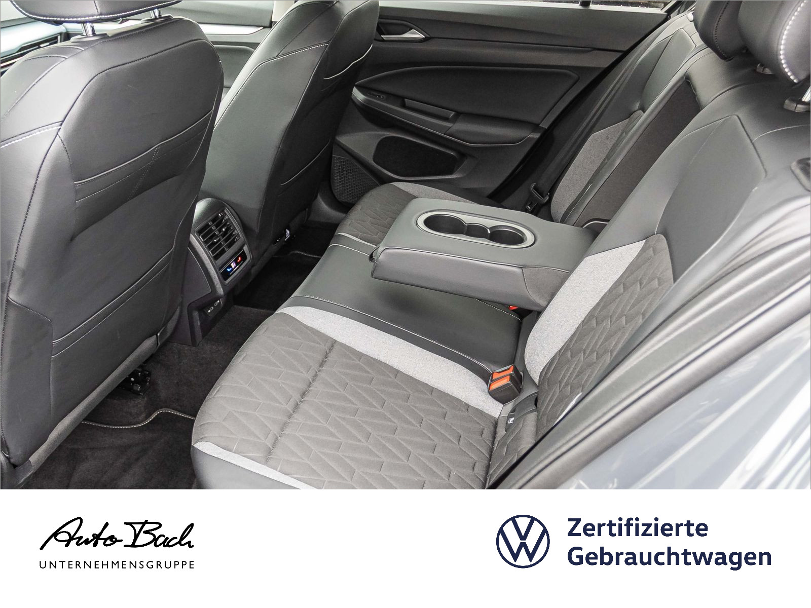 Volkswagen Golf VIII Goal 1.5 eTSI DSG Navi LED ACC EPH AHK