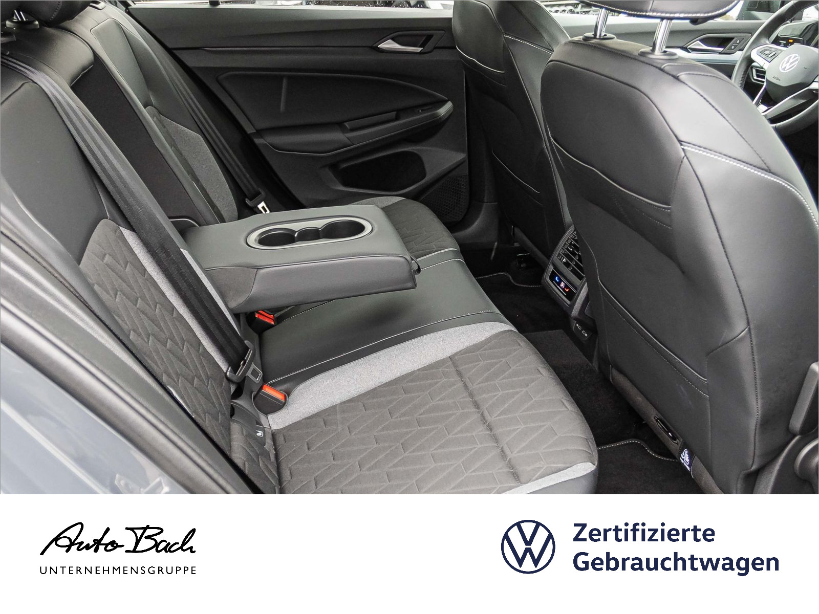 Volkswagen Golf VIII Goal 1.5 eTSI DSG Navi LED ACC EPH AHK