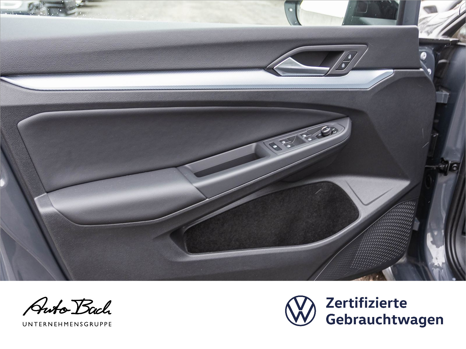 Volkswagen Golf VIII Goal 1.5 eTSI DSG Navi LED ACC EPH AHK