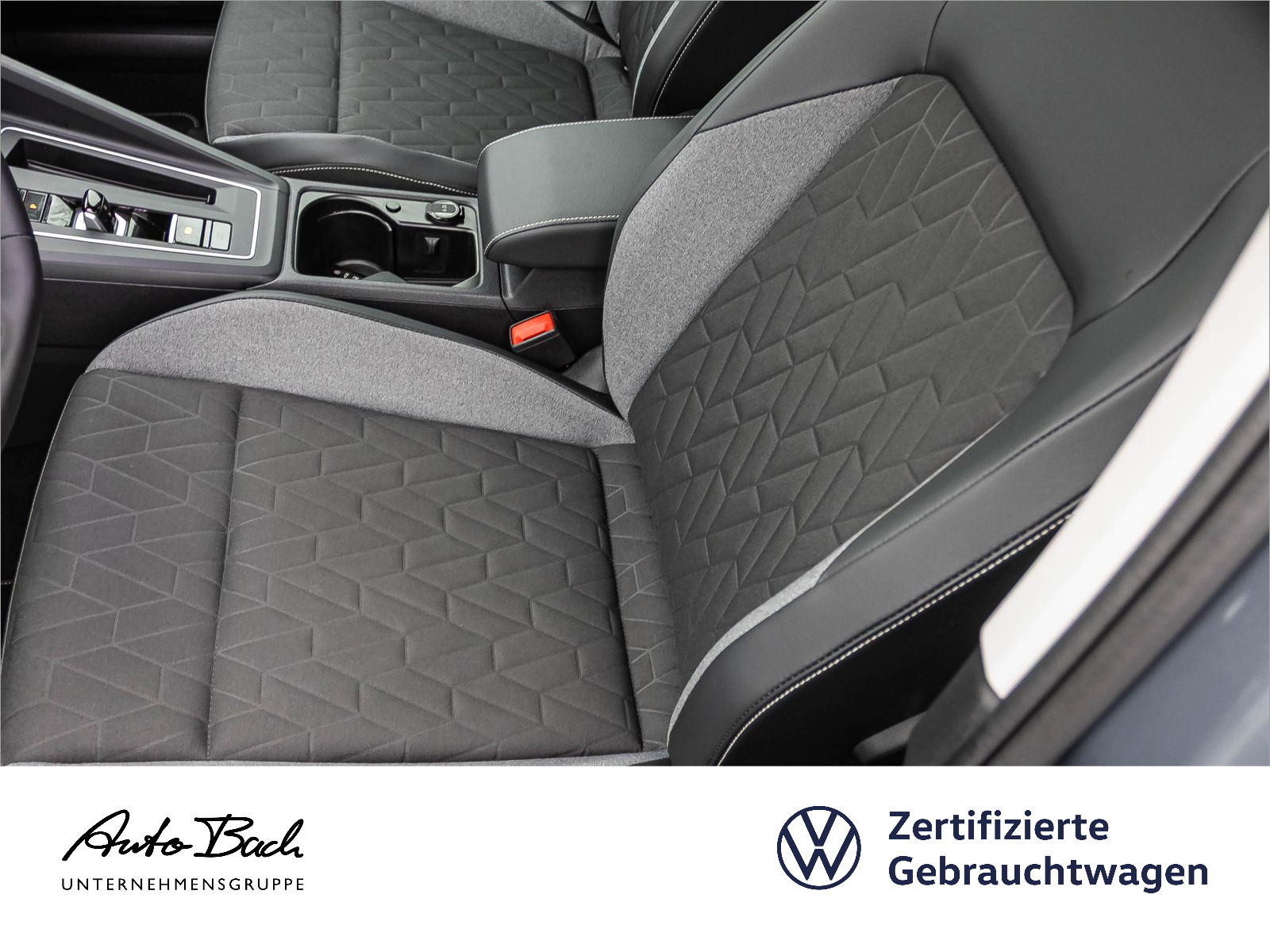 Volkswagen Golf VIII Goal 1.5 eTSI DSG Navi LED ACC EPH AHK