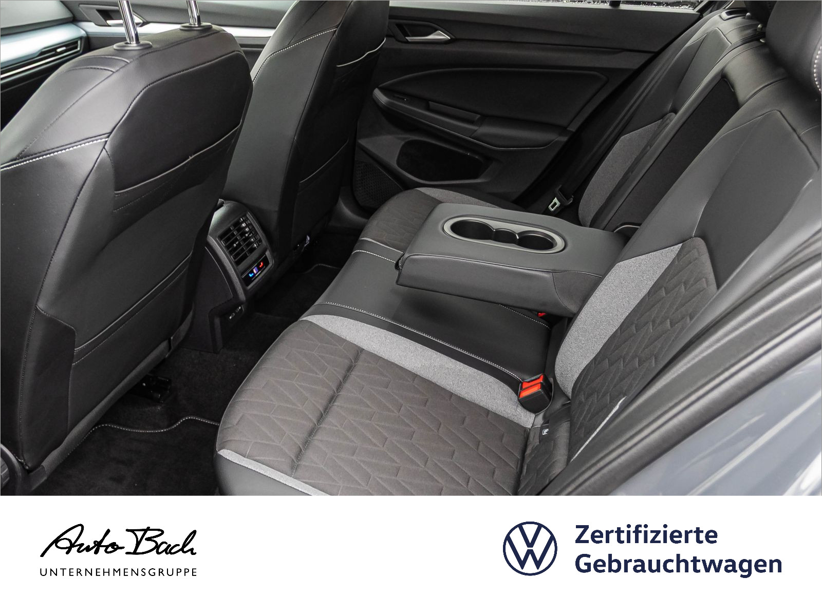 Volkswagen Golf VIII Goal 1.5 eTSI DSG Navi LED ACC EPH AHK