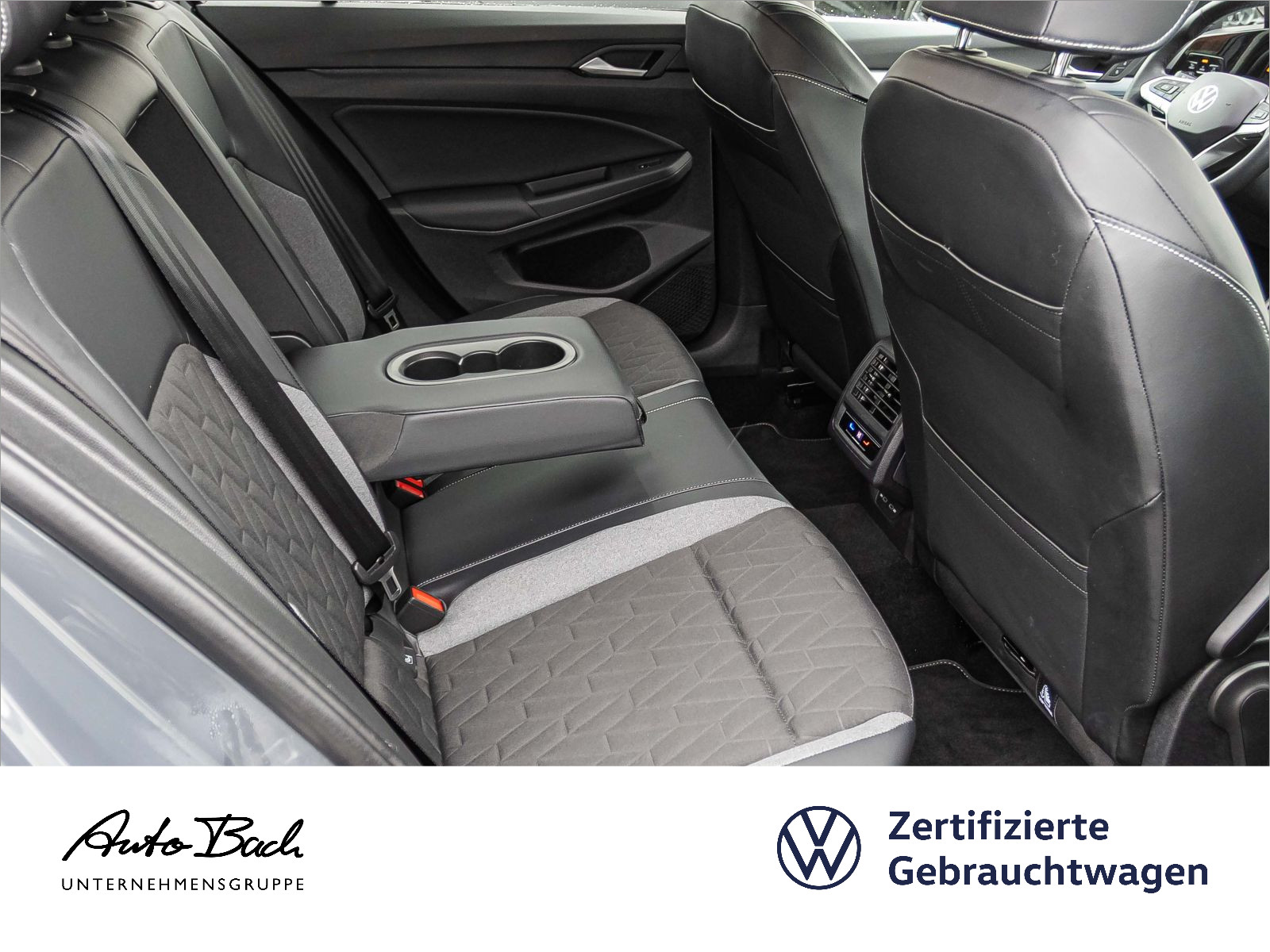 Volkswagen Golf VIII Goal 1.5 eTSI DSG Navi LED ACC EPH AHK