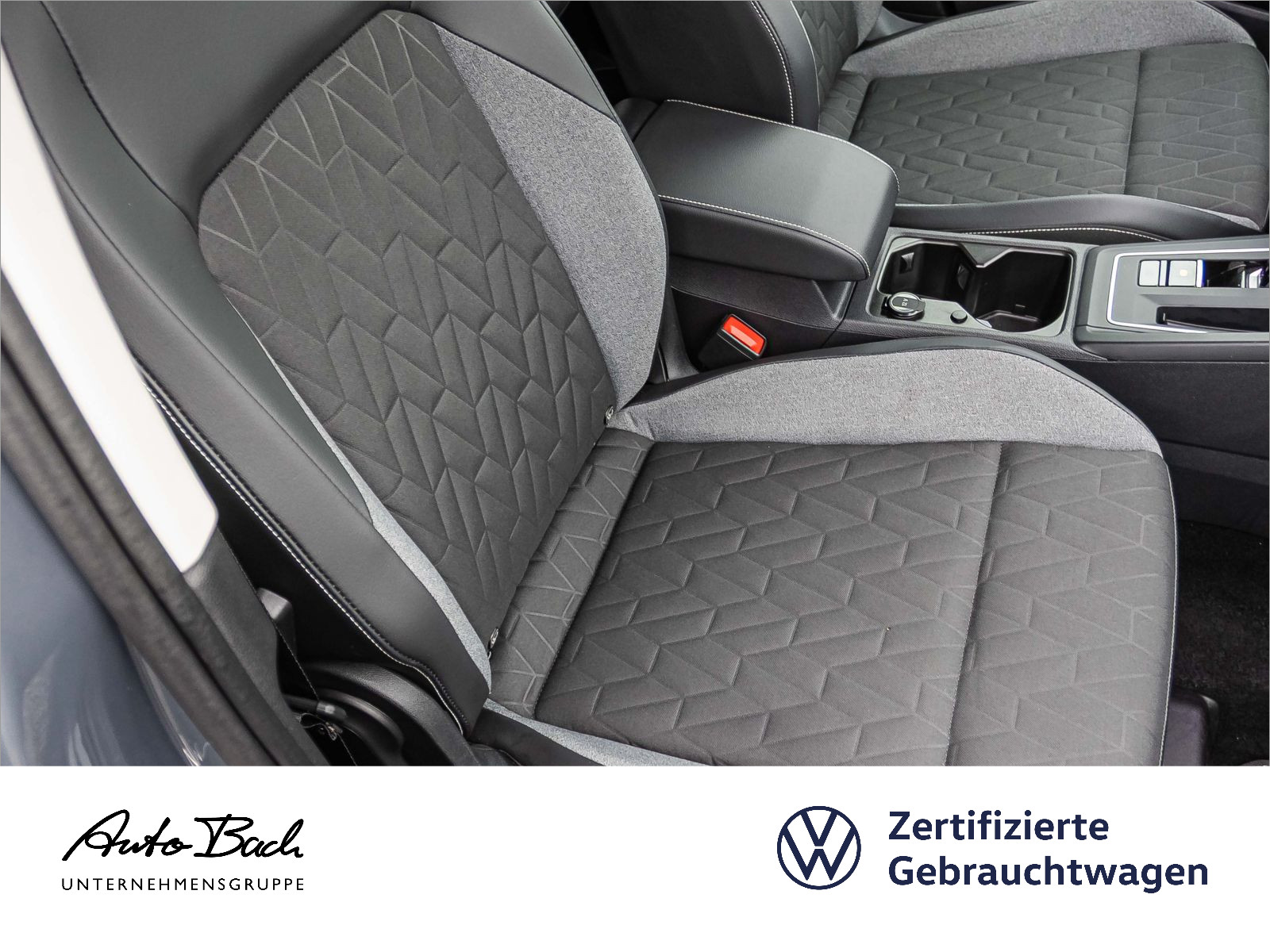 Volkswagen Golf VIII Goal 1.5 eTSI DSG Navi LED ACC EPH AHK